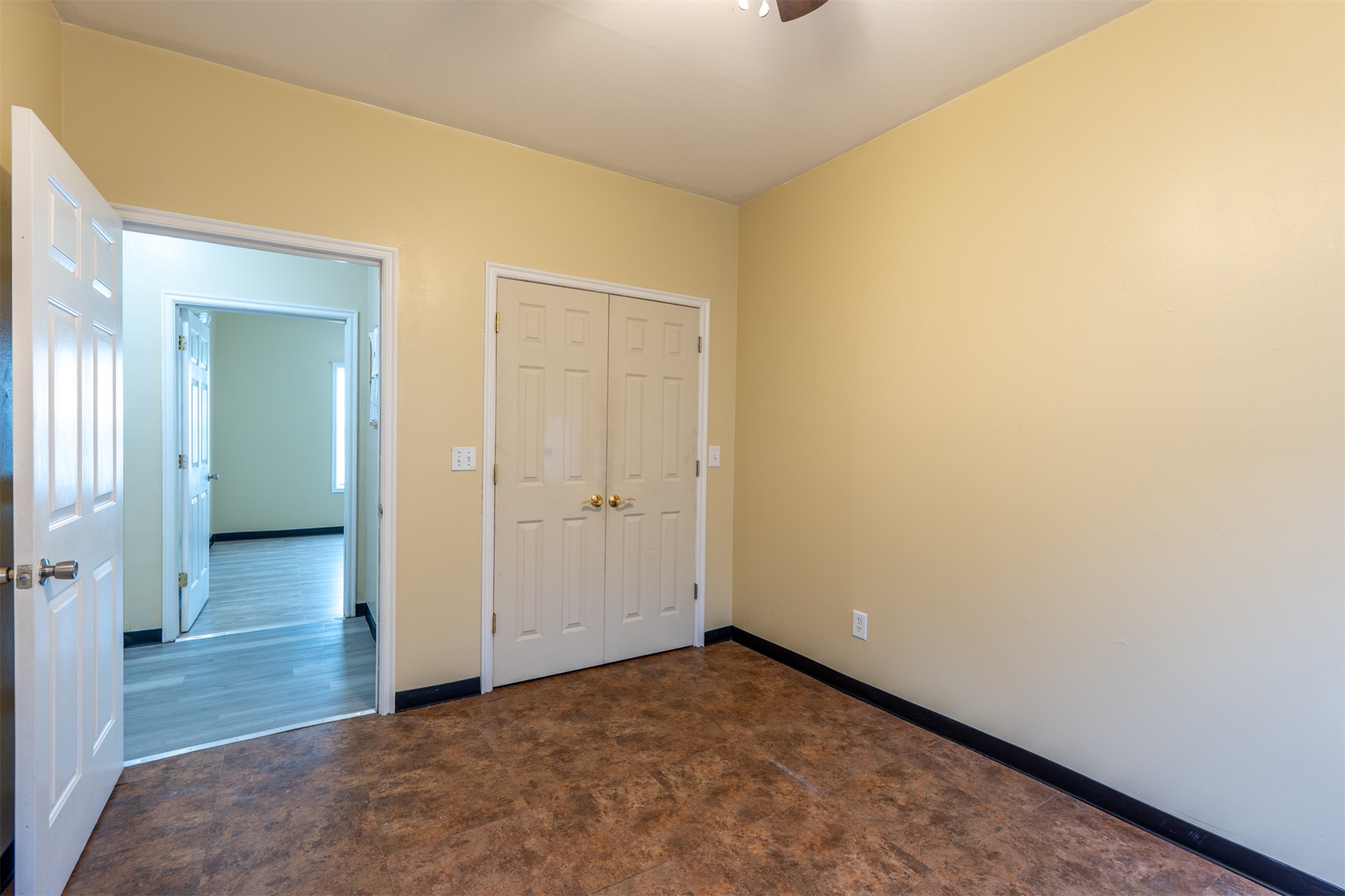 4 W Hillcrest Way Okemah OK 74859