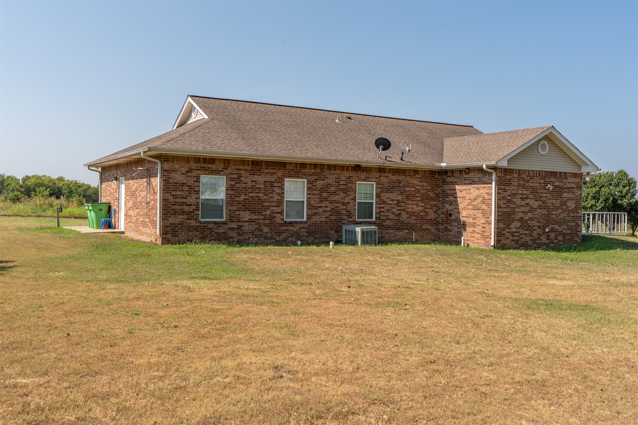 4 W Hillcrest Way Okemah OK 74859