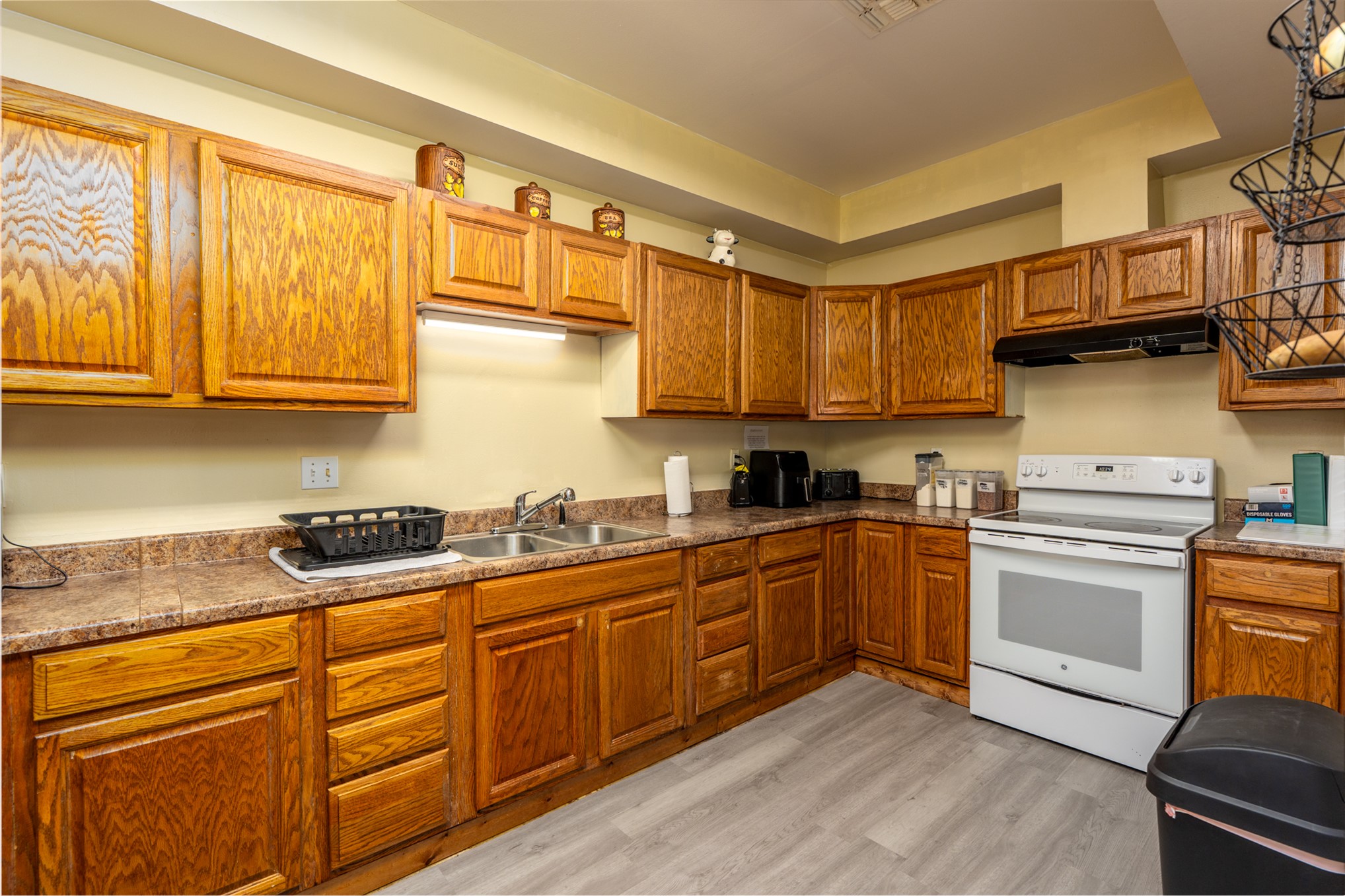 4 W Hillcrest Way Okemah OK 74859