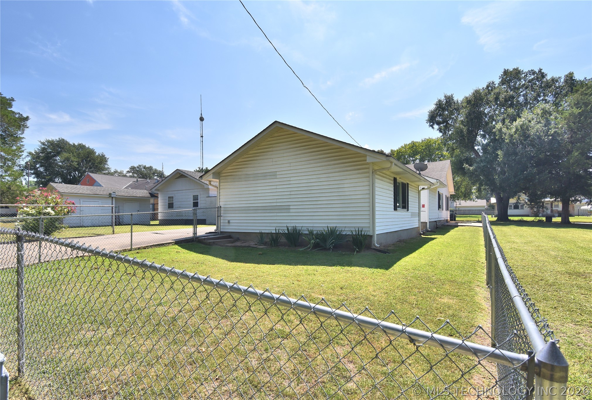 1229 E 8th Street Okmulgee OK 74447