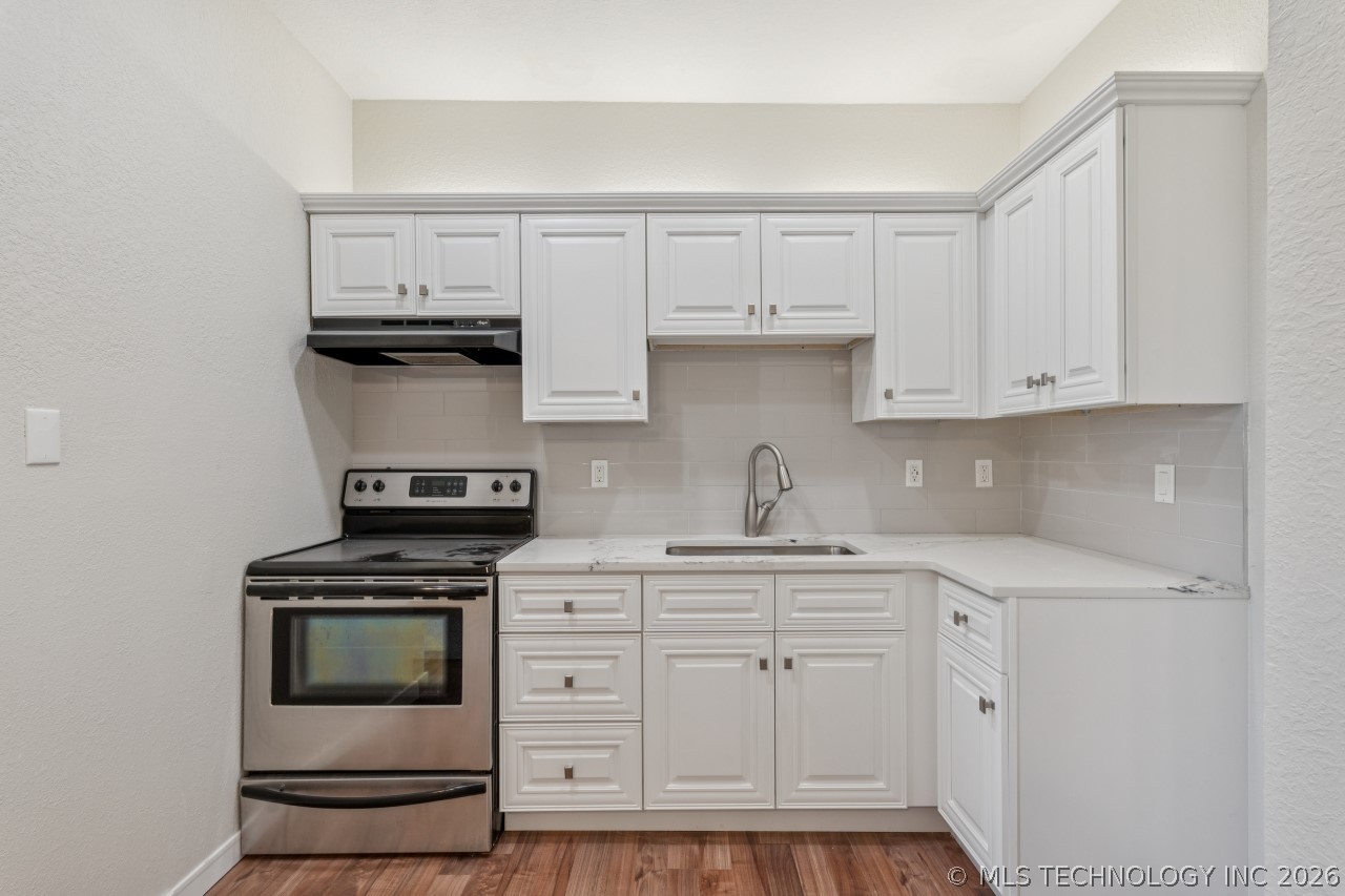 1228 S 76th Eastavenue Tulsa OK 74112