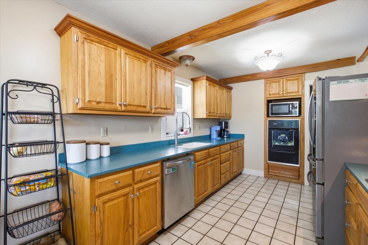7587 County Road 3610 Ada OK 74820
