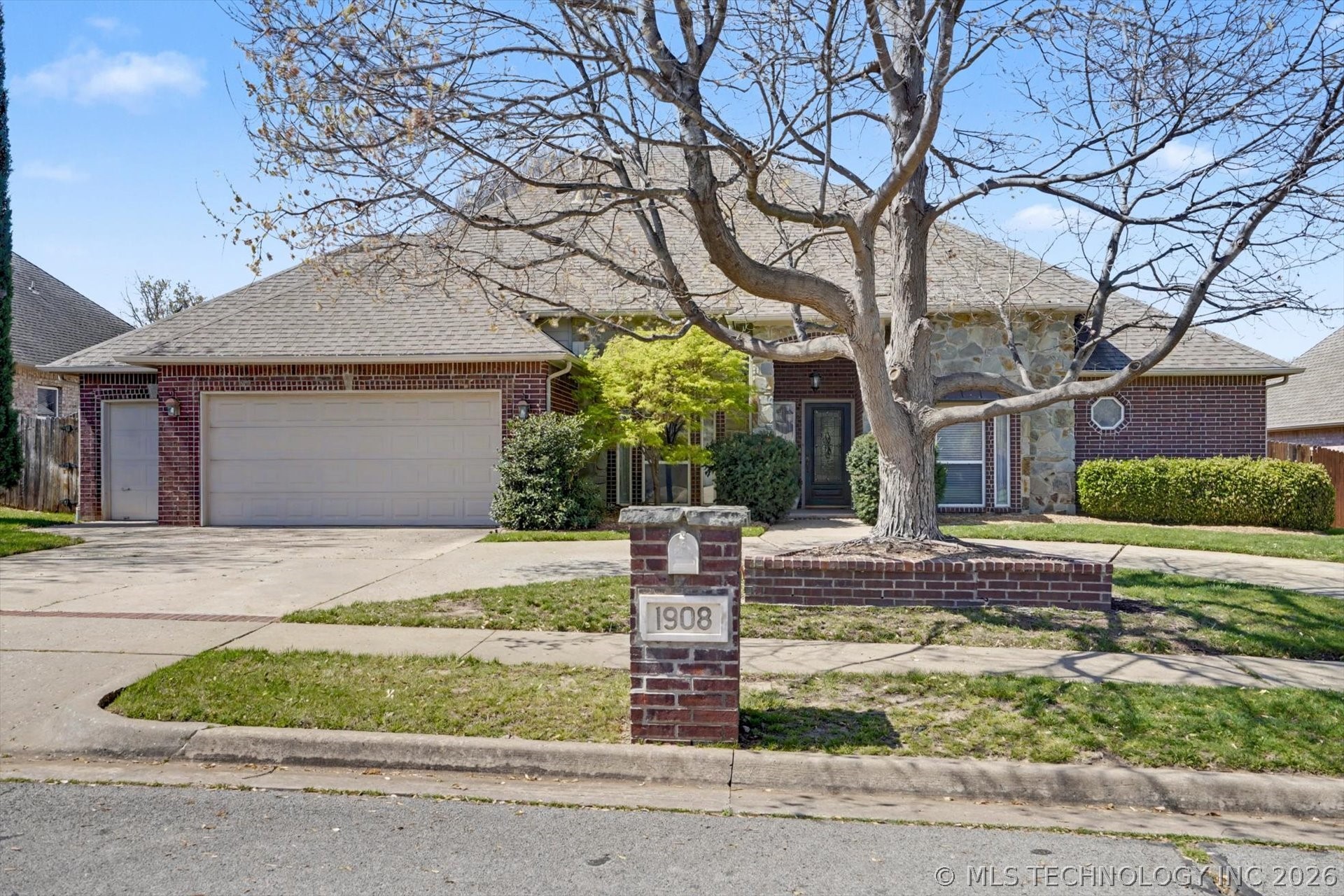 1908 S Palm Avenue Broken Arrow OK 74012