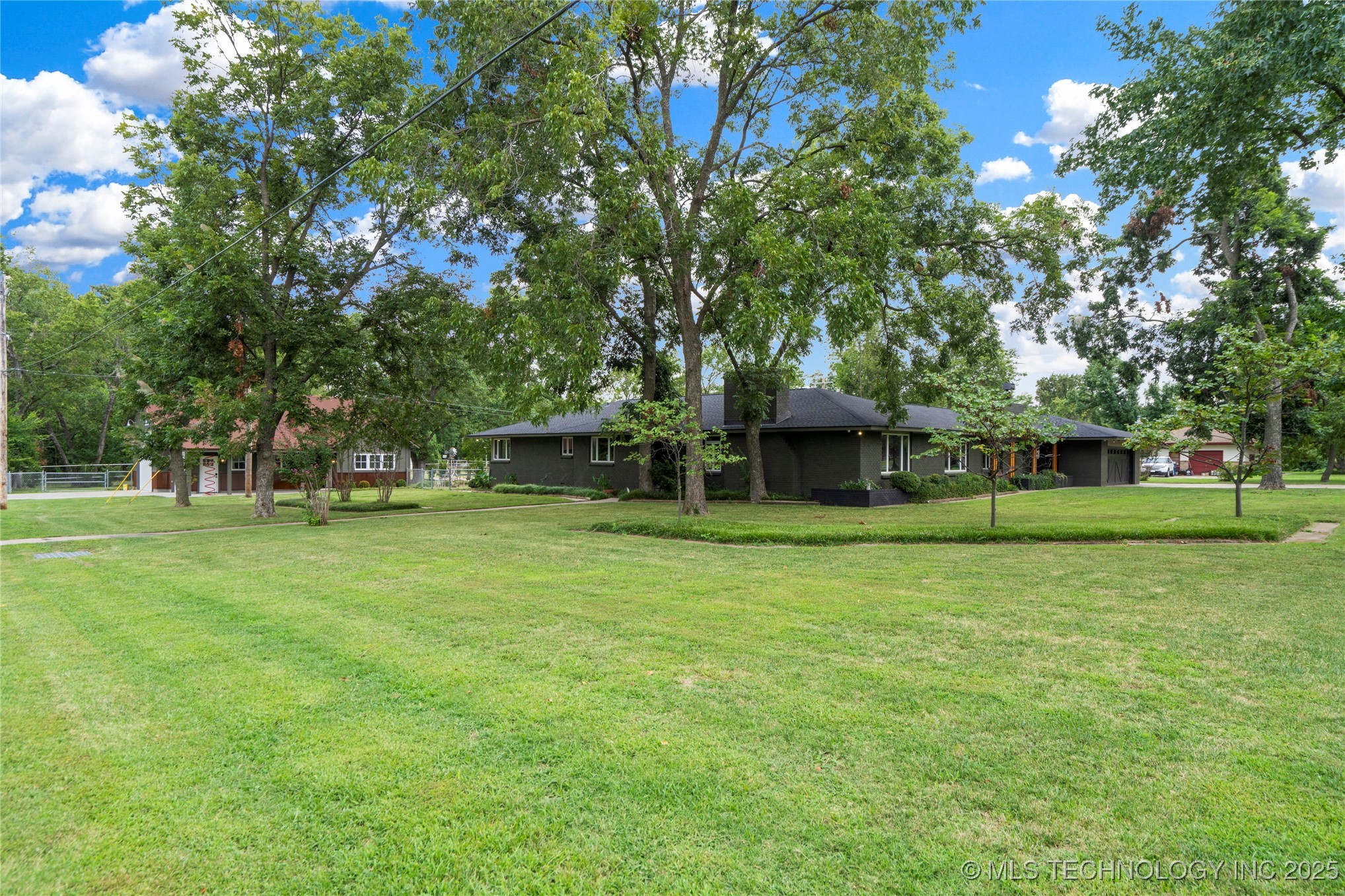 9402 E 16th Street Tulsa OK 74112