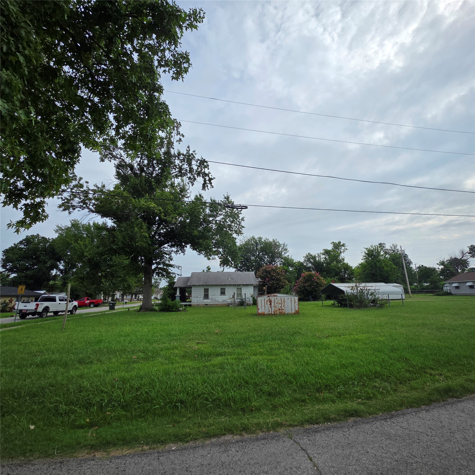 324 S Wewoka Avenue S Claremore OK 74017