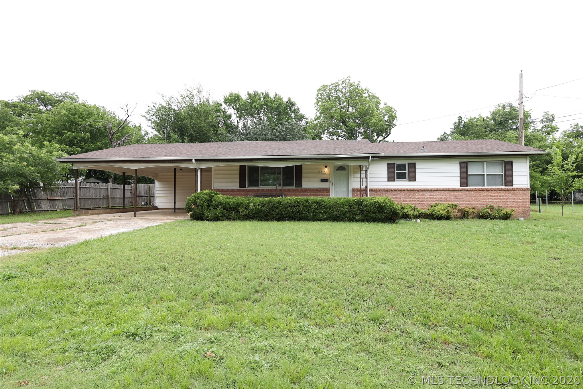 1017 W 15th Sulphur OK 73086