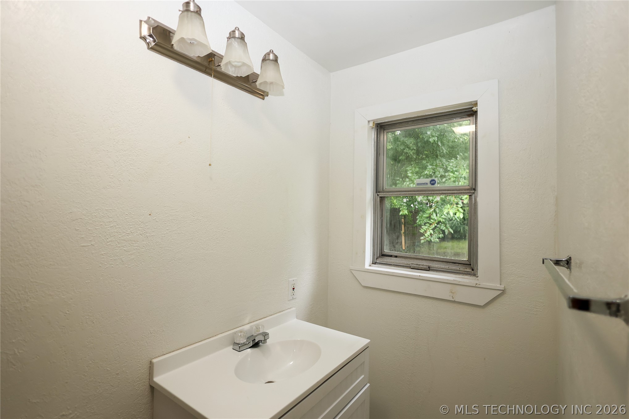 1017 W 15th Sulphur OK 73086