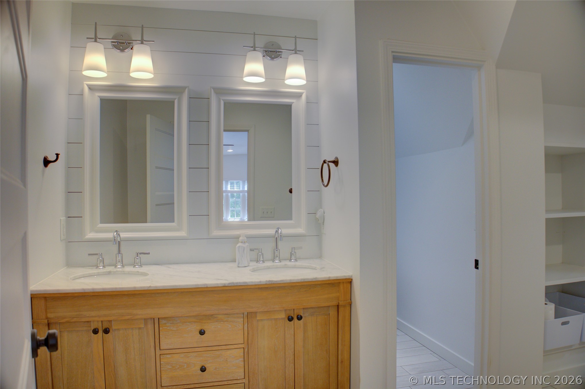 2545 S Columbia Place Tulsa OK 74114
