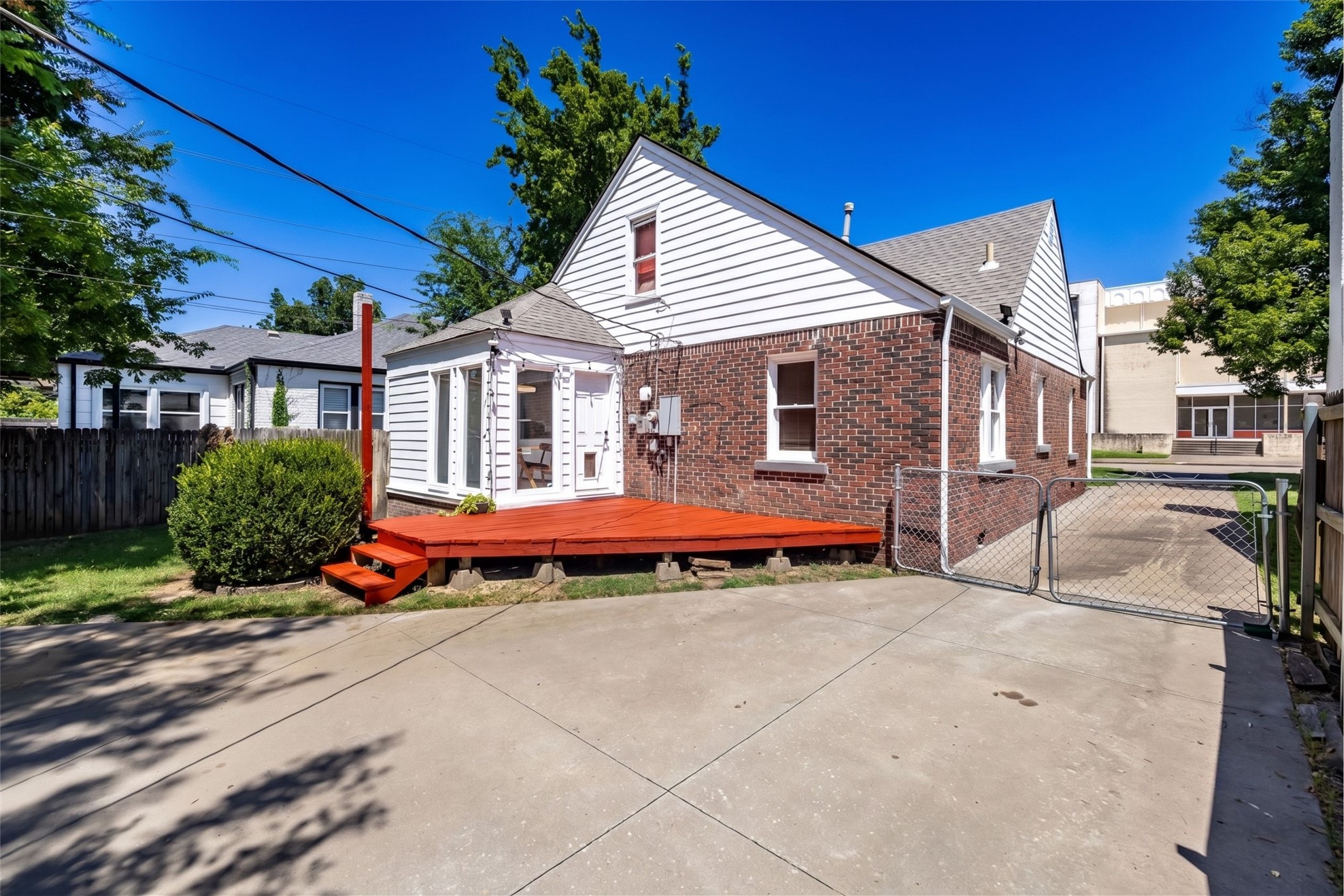 1208 S Columbia Avenue Tulsa OK 74104
