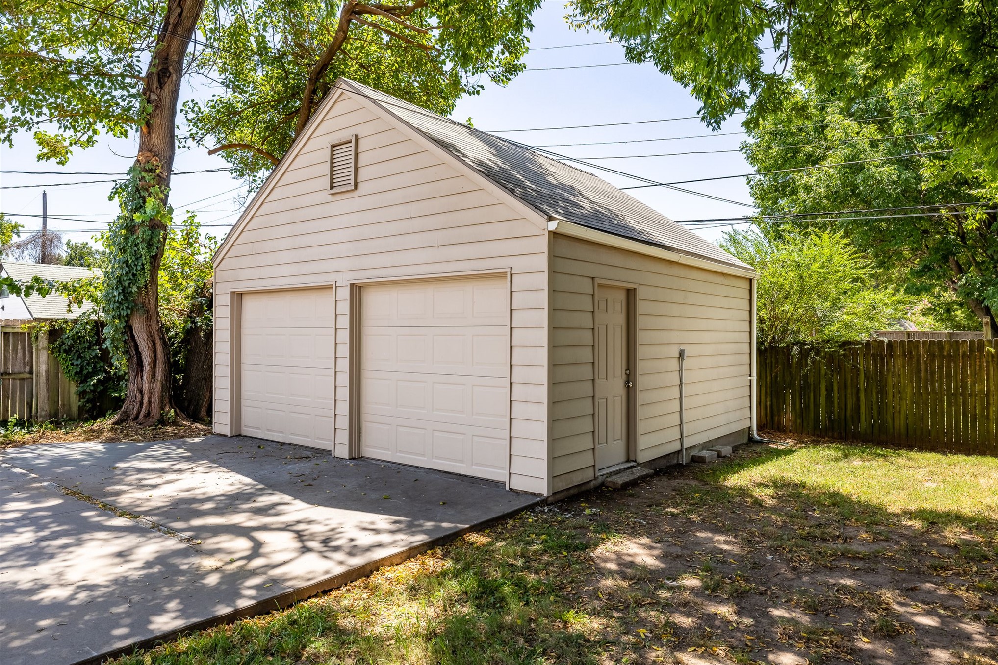 1208 S Columbia Avenue Tulsa OK 74104
