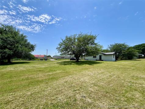 205 NE 1st Street Kingston OK 73439