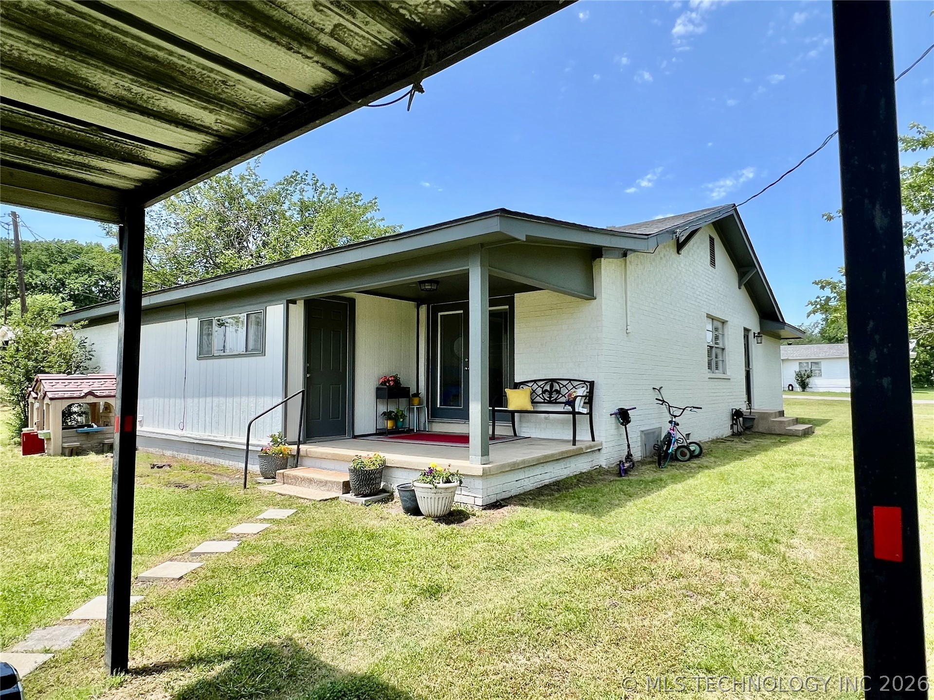 205 NE 1st Street Kingston OK 73439