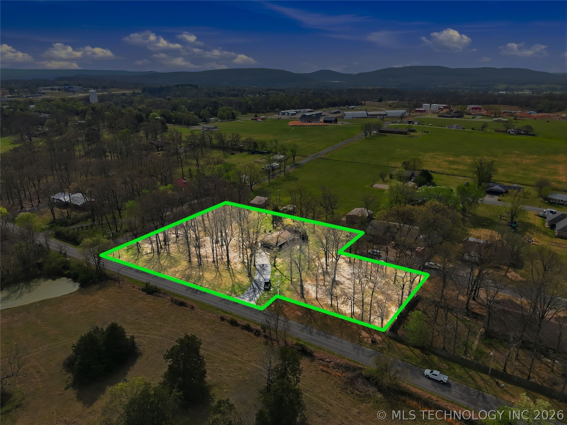 1022 W Young Avenue Stilwell OK 74960
