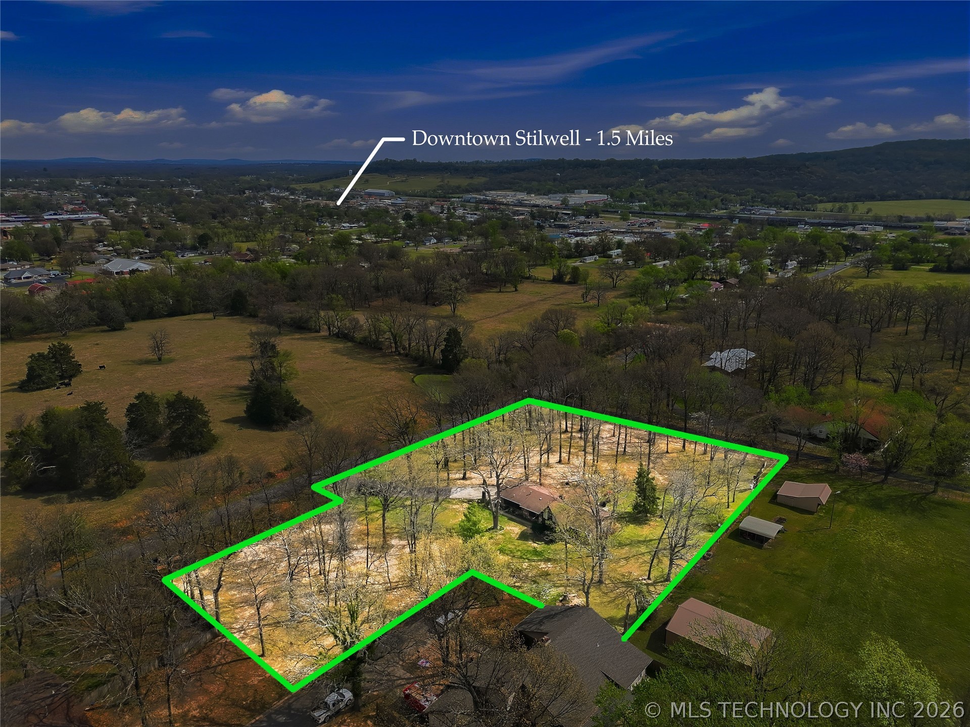 1022 W Young Avenue Stilwell OK 74960