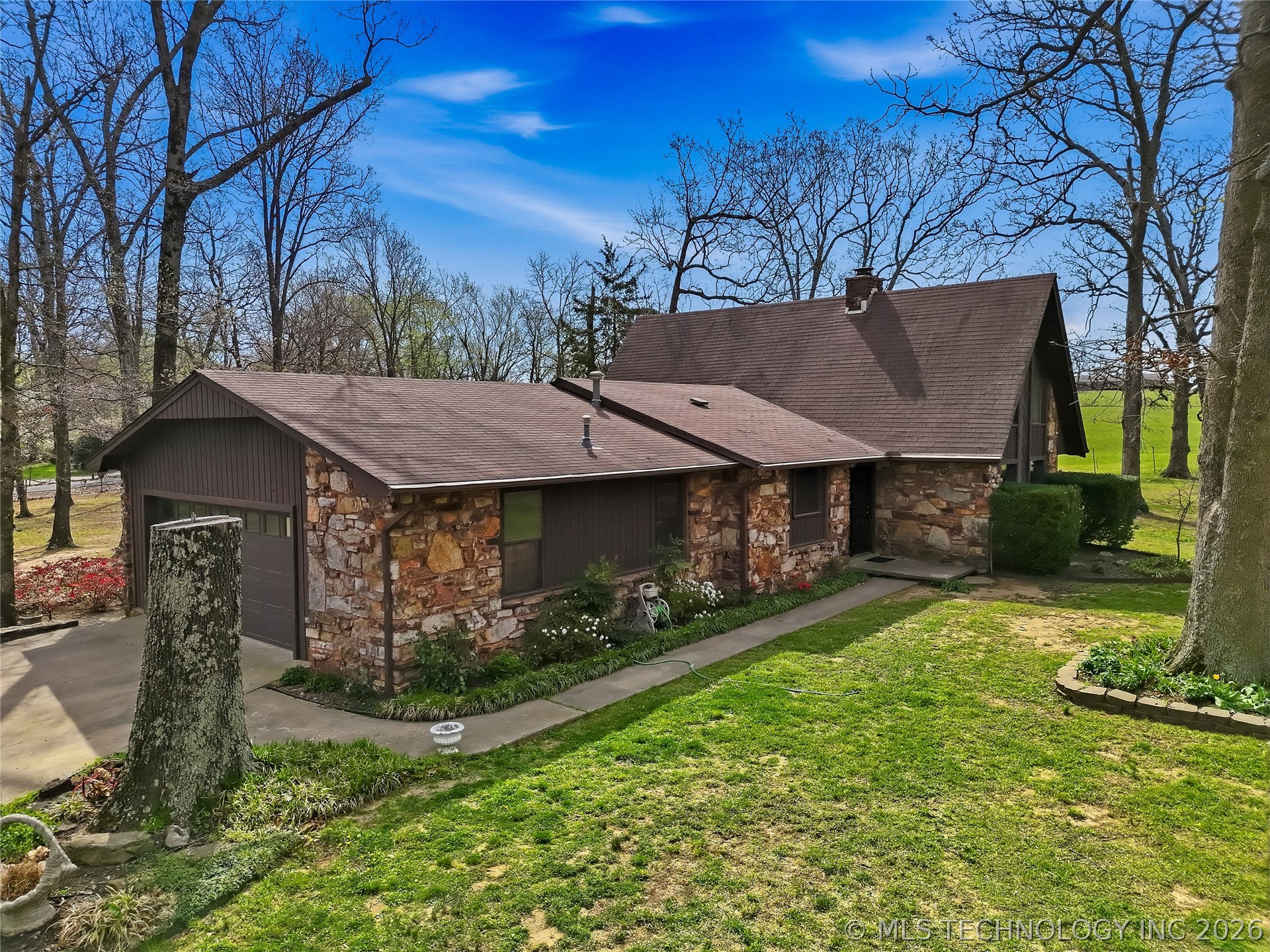 1022 W Young Avenue Stilwell OK 74960