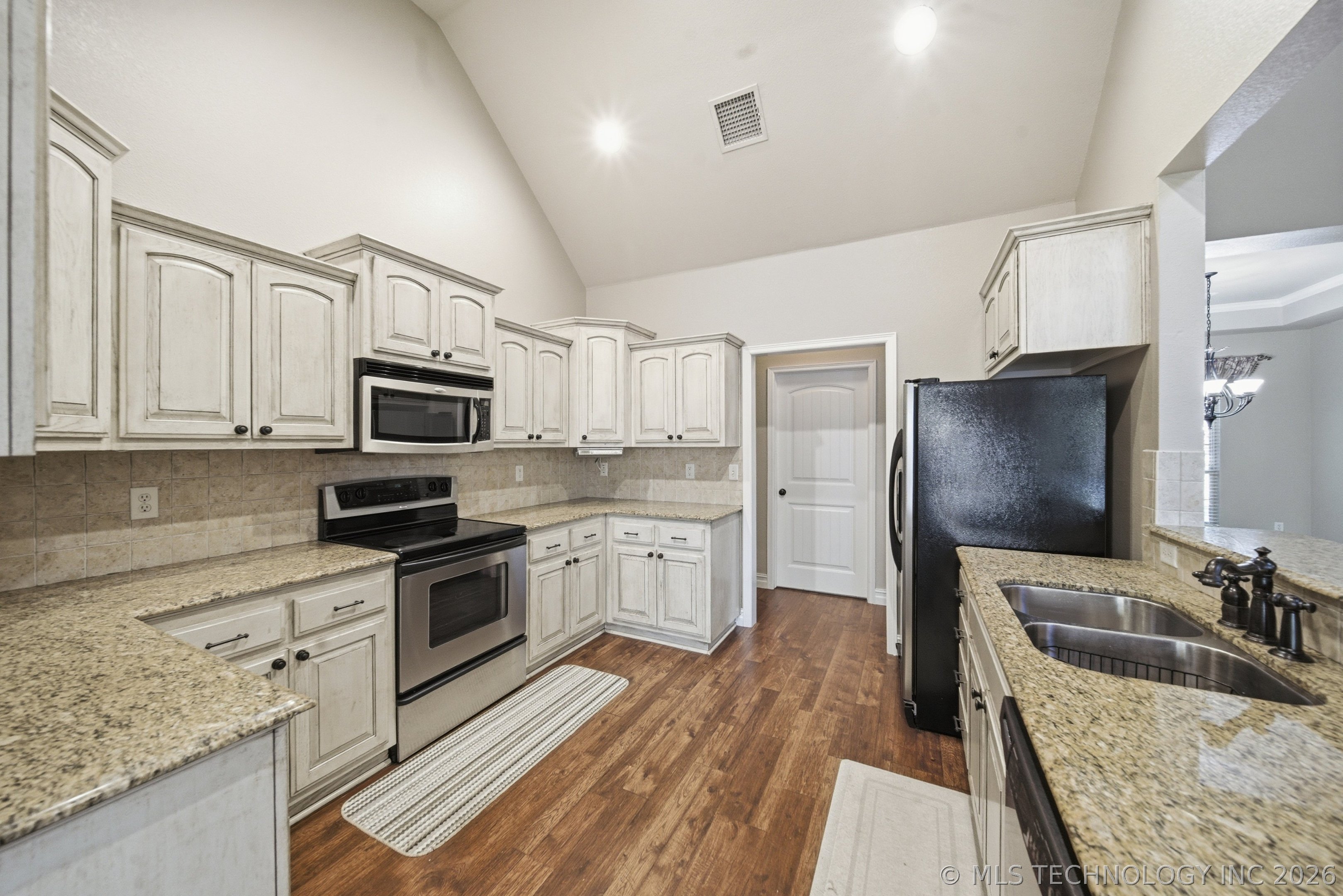208 New Haven Street Catoosa OK 74015