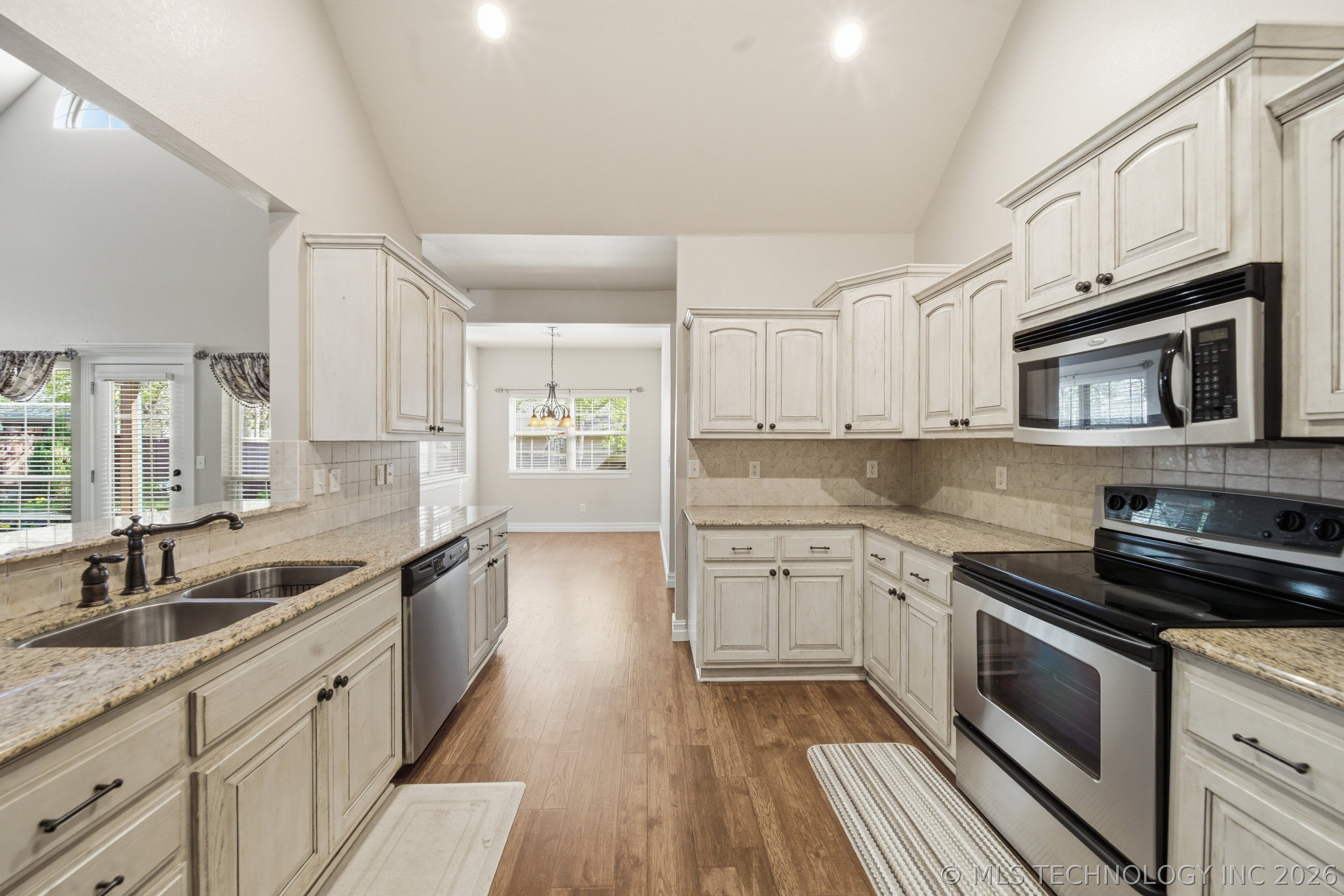 208 New Haven Street Catoosa OK 74015