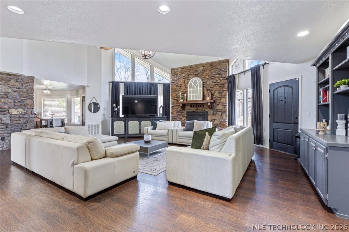 469267 W Highway 100 Stilwell OK 74960