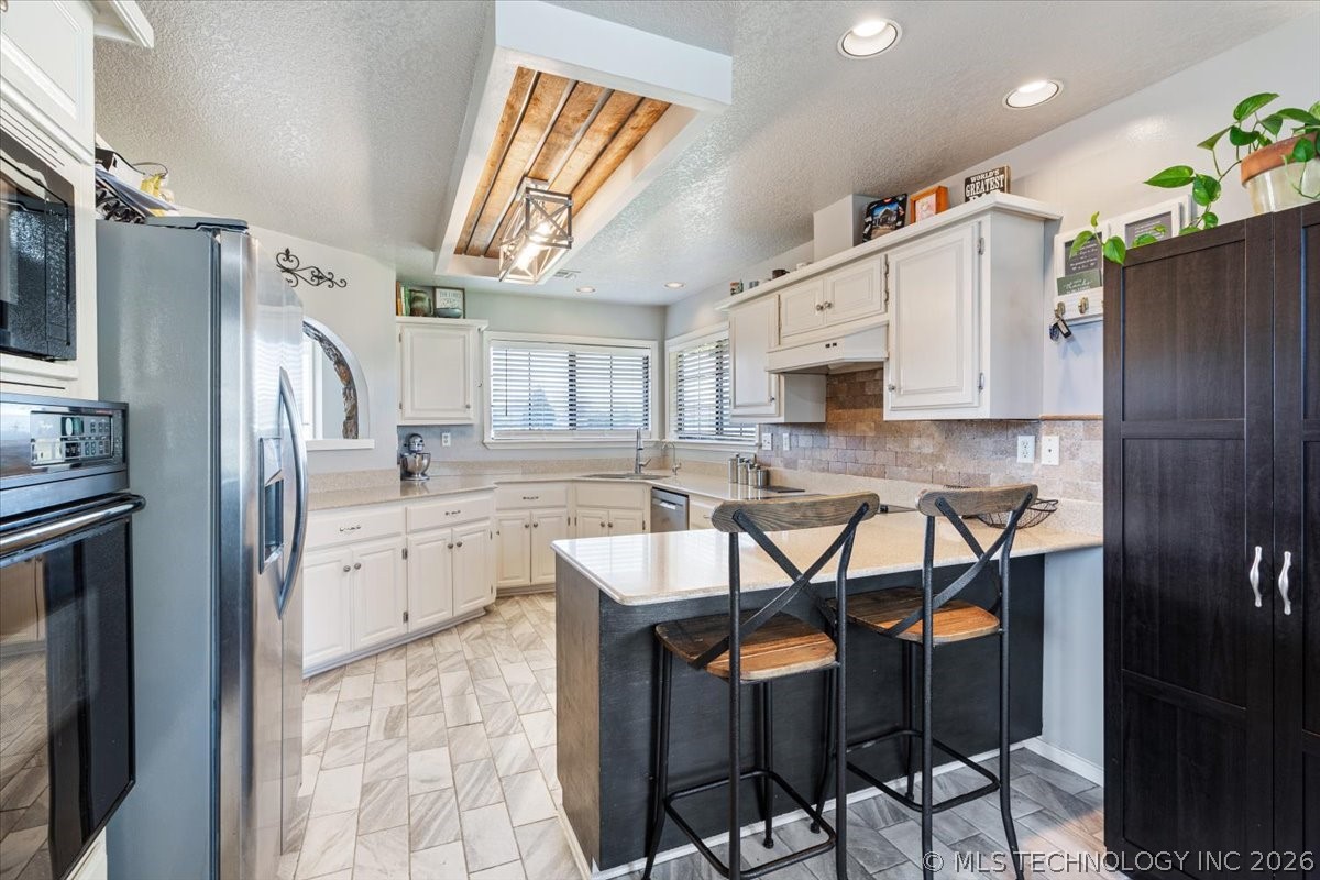 469267 W Highway 100 Stilwell OK 74960