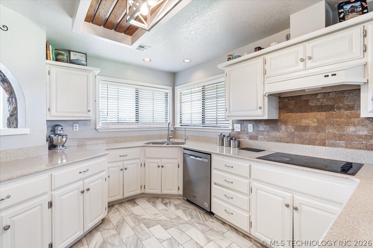 469267 W Highway 100 Stilwell OK 74960