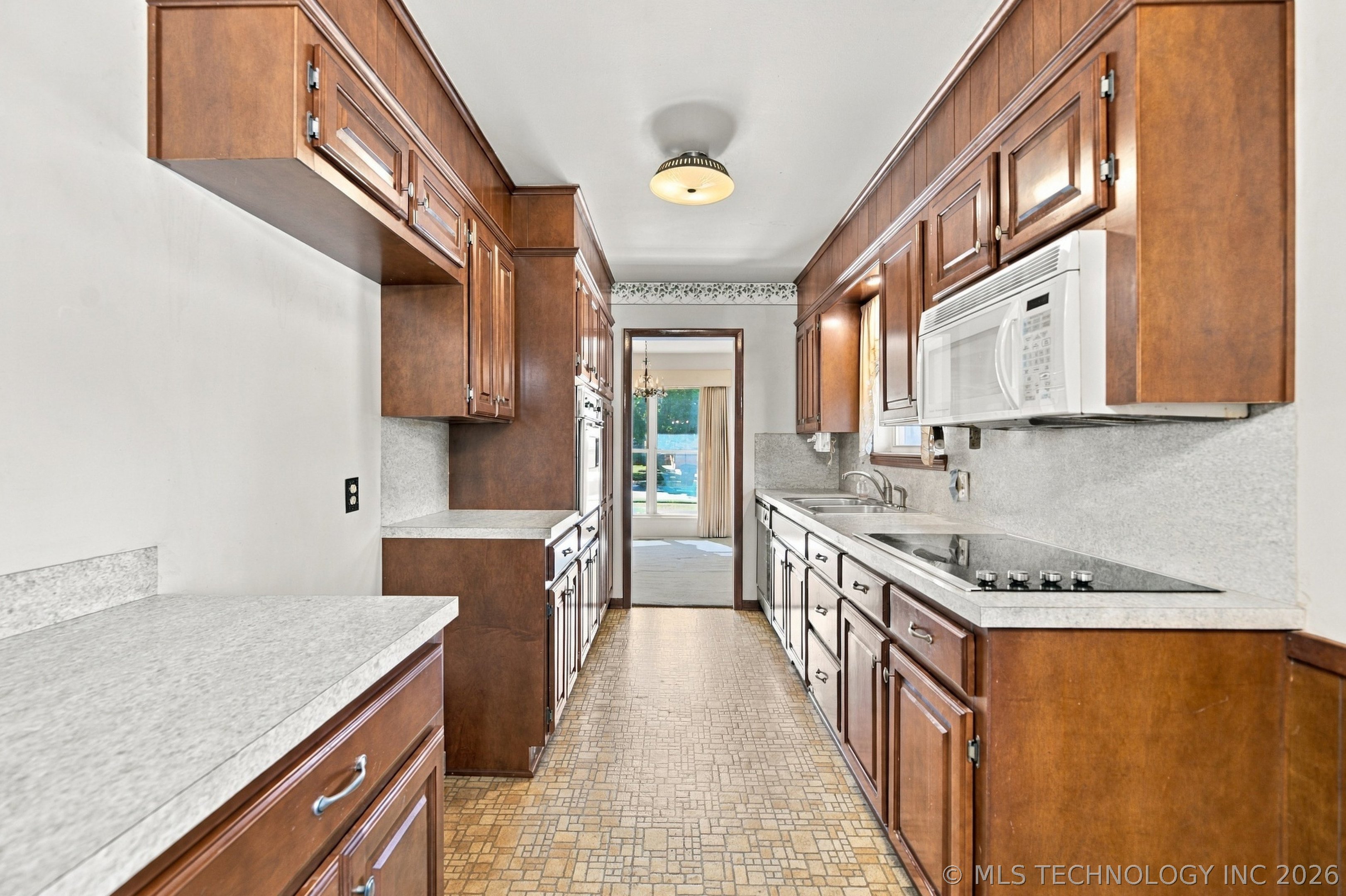 7207 E 55th Place Tulsa OK 74145