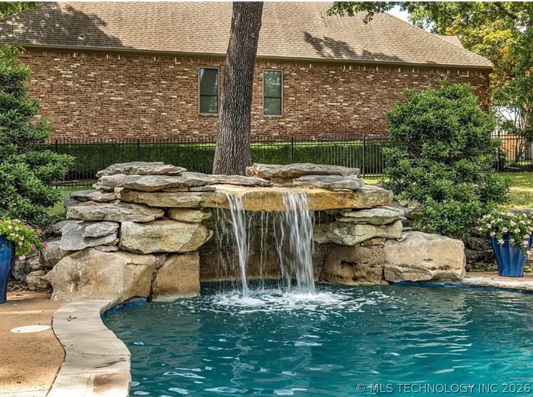 11606 S 69th East Avenue Bixby OK 74008
