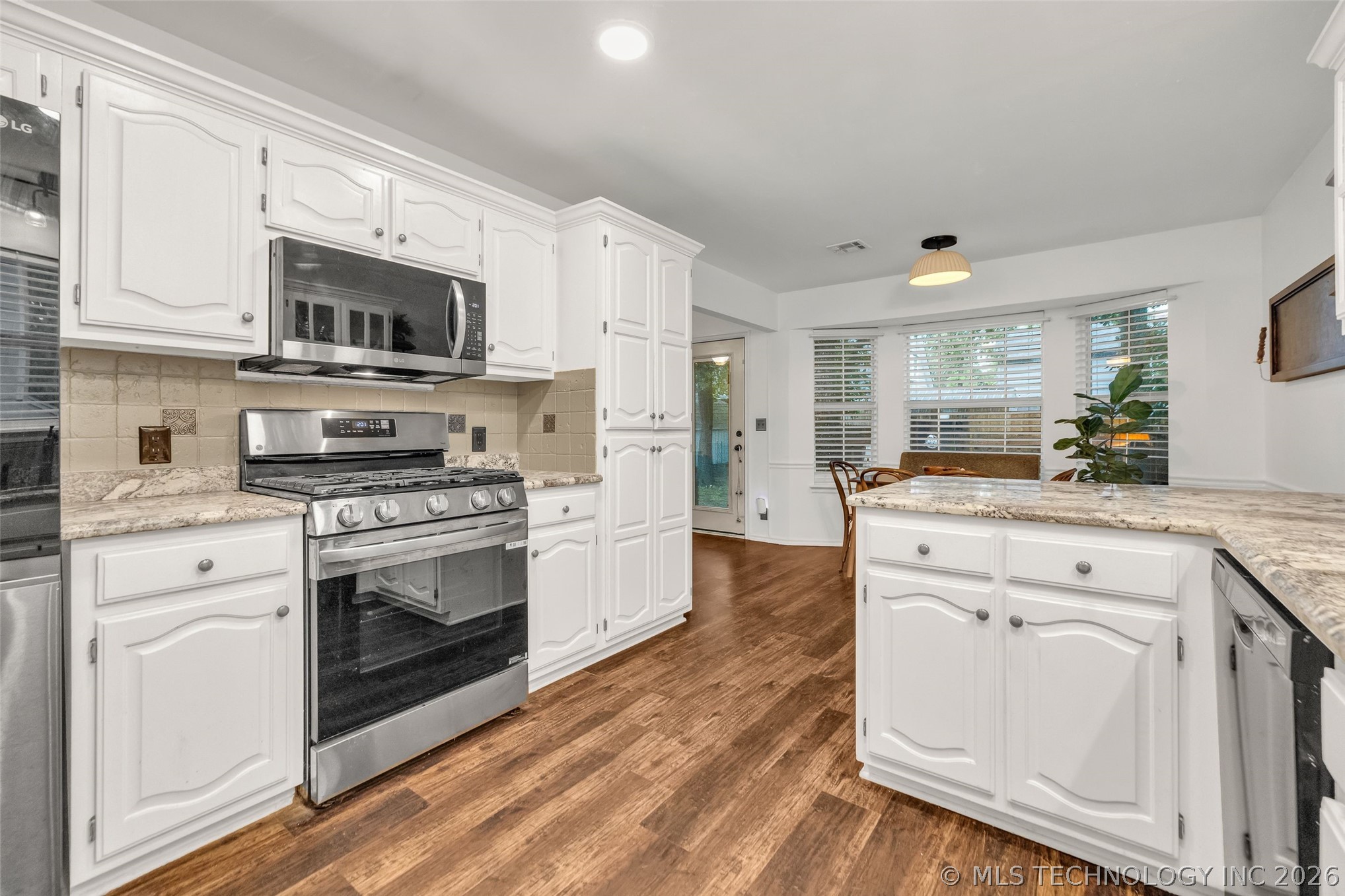 6902 Silver Oak Drive Tulsa OK 74107