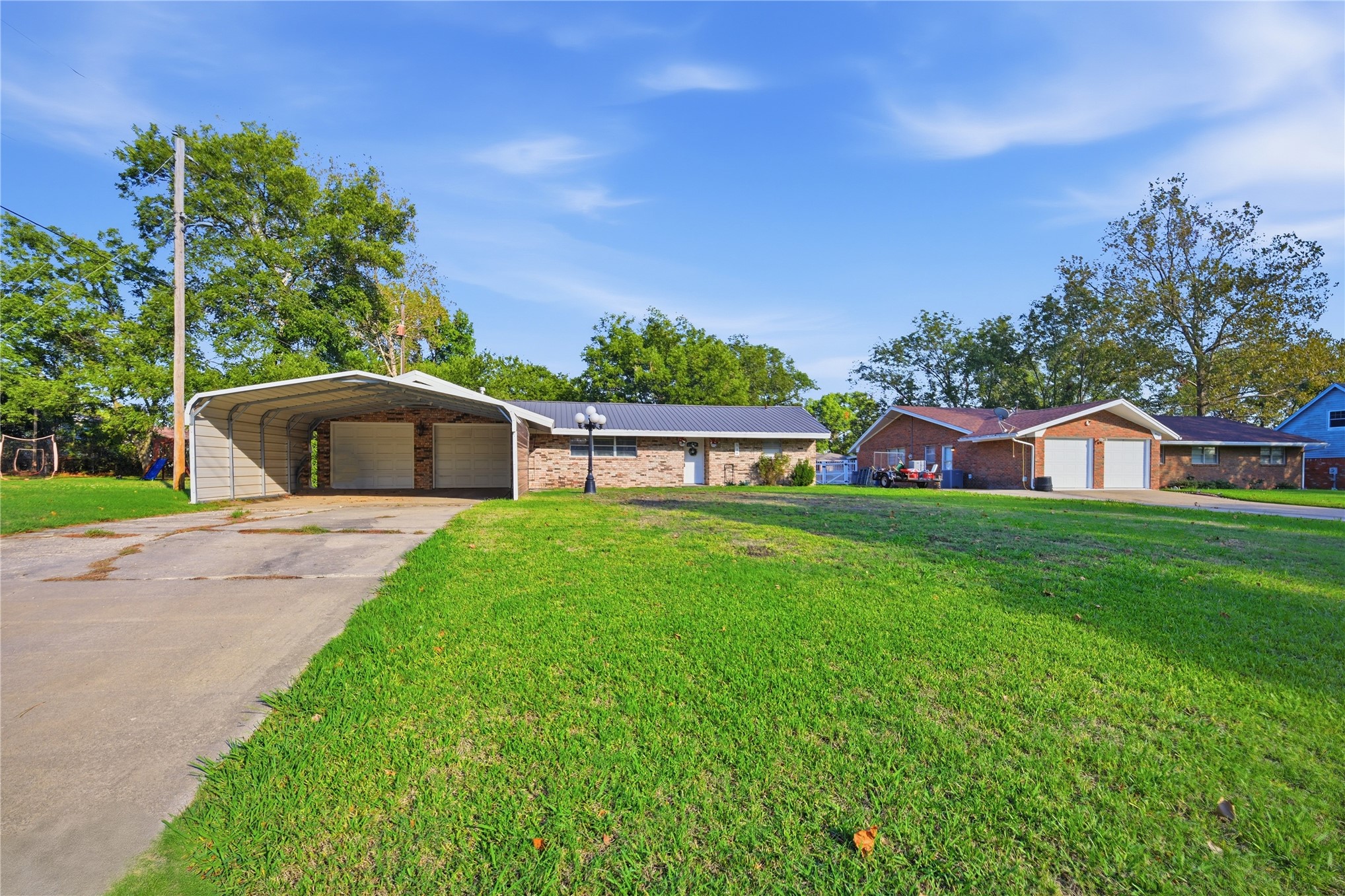 900 S Oliphant Street Holdenville OK 74848