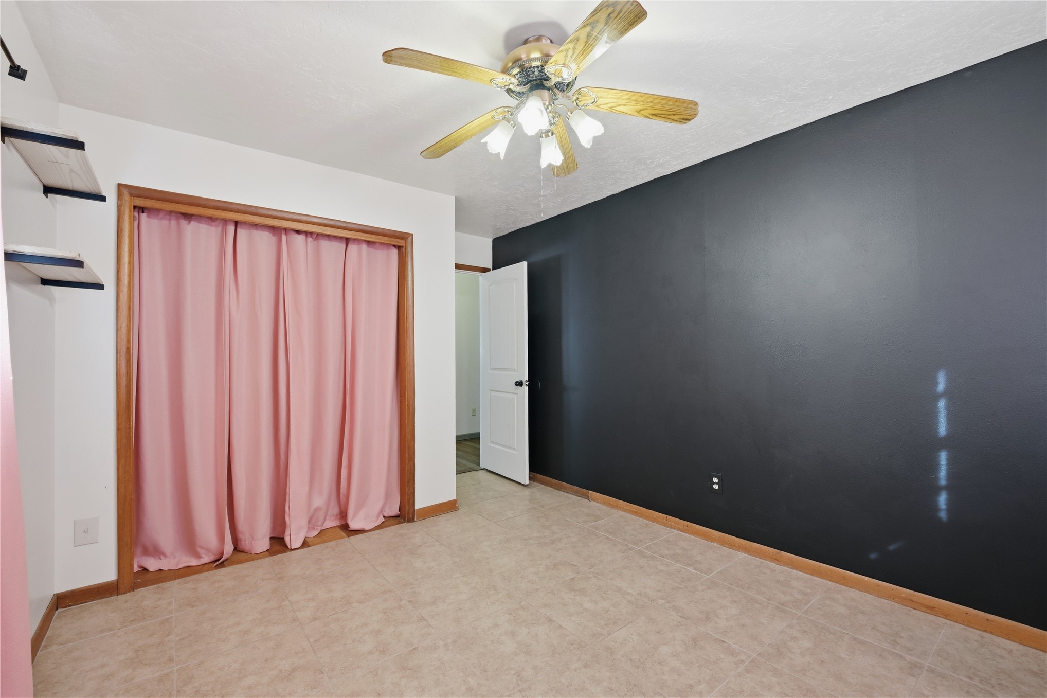 900 S Oliphant Street Holdenville OK 74848