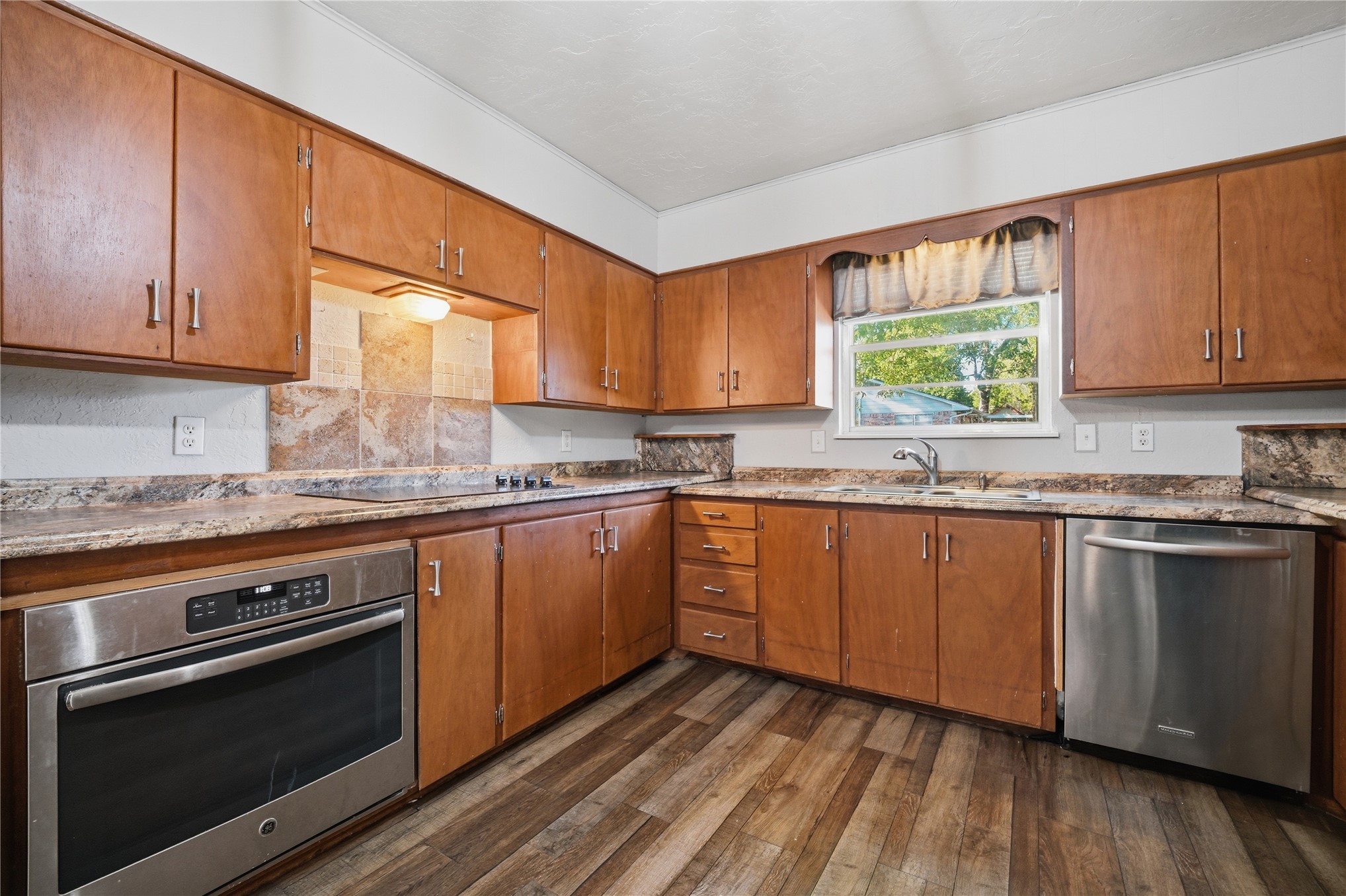 900 S Oliphant Street Holdenville OK 74848