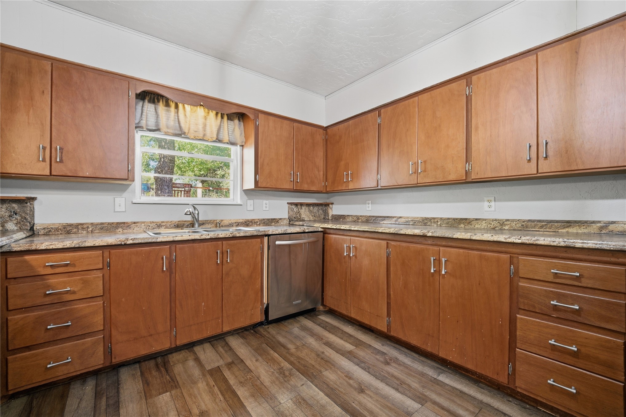900 S Oliphant Street Holdenville OK 74848