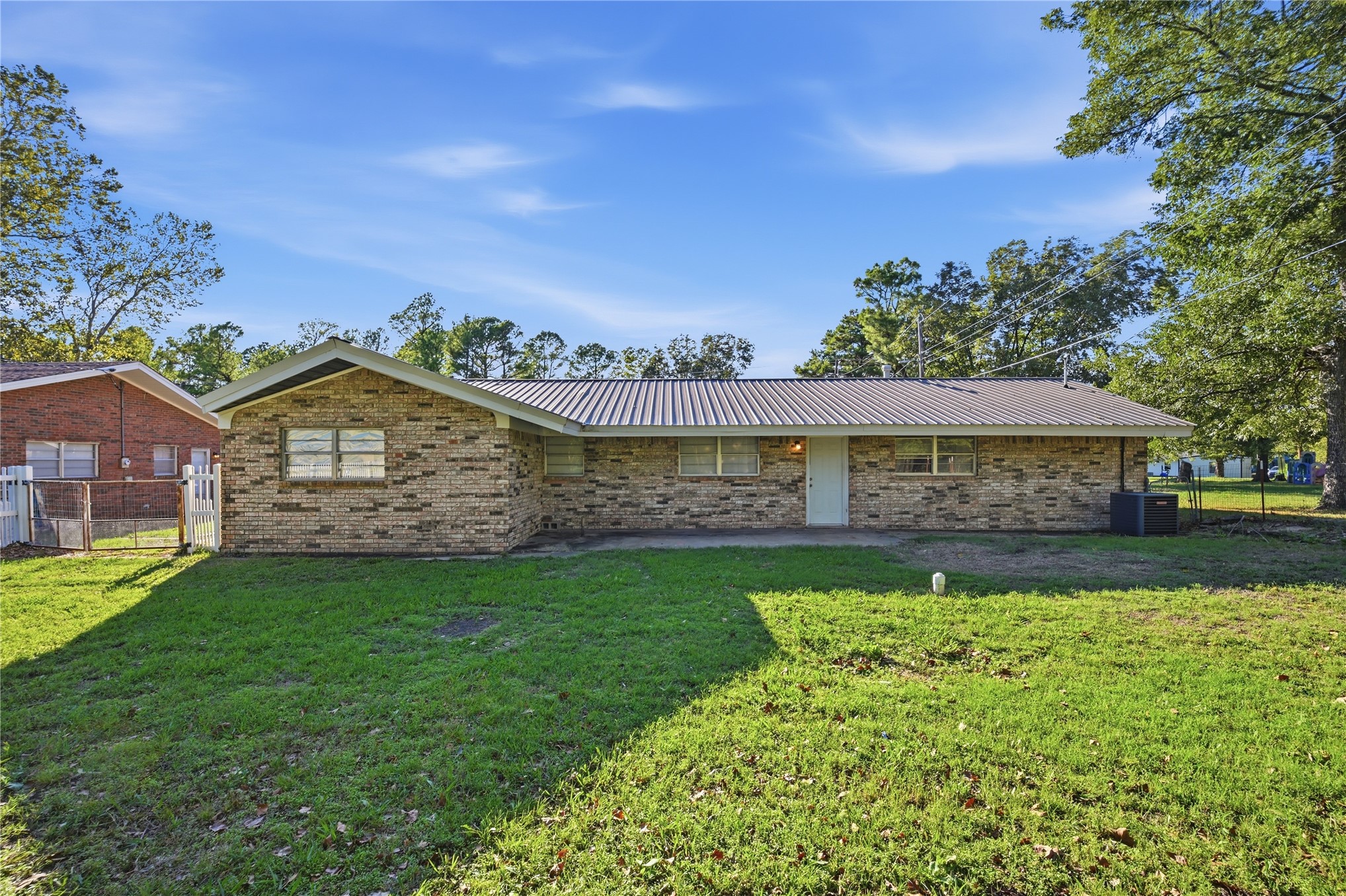 900 S Oliphant Street Holdenville OK 74848