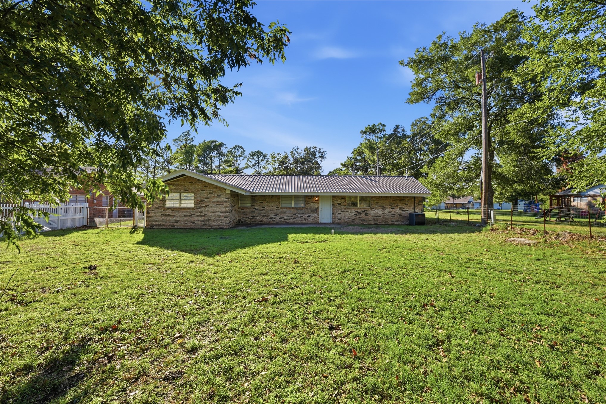 900 S Oliphant Street Holdenville OK 74848