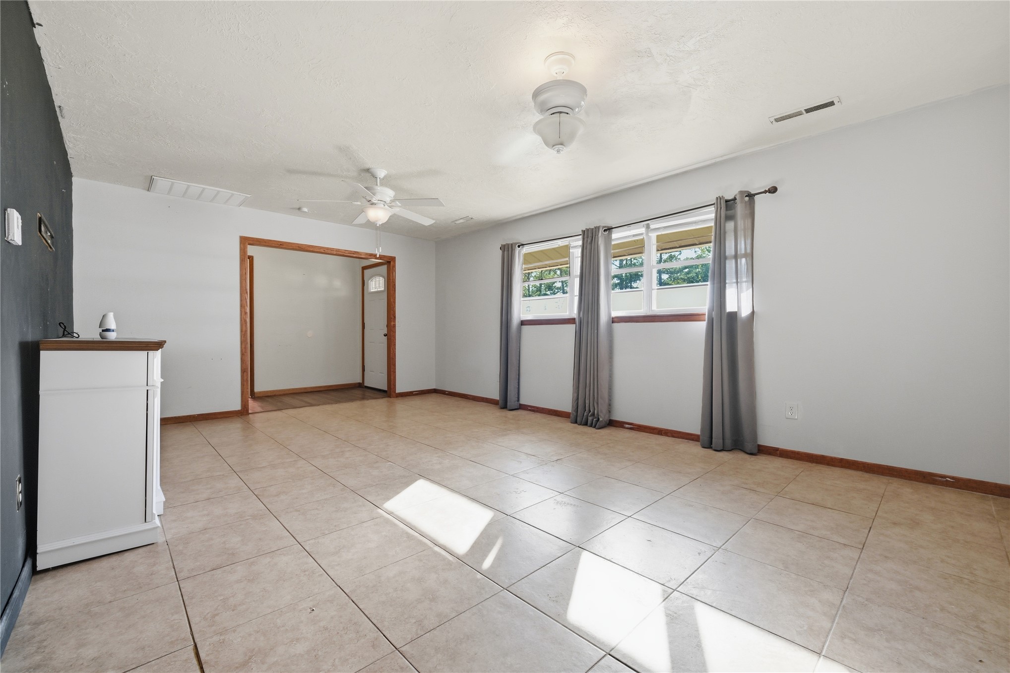 900 S Oliphant Street Holdenville OK 74848