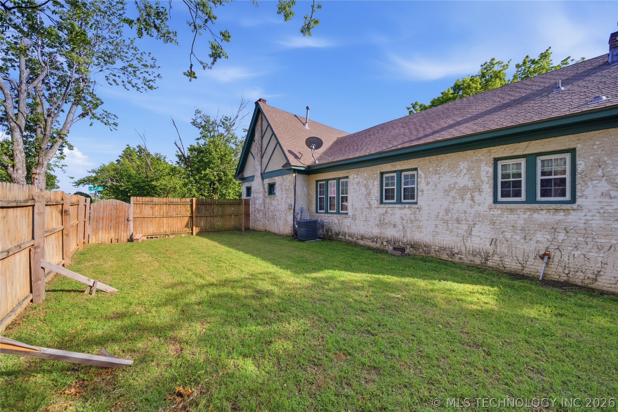 3239 E 4th Street Tulsa OK 74104