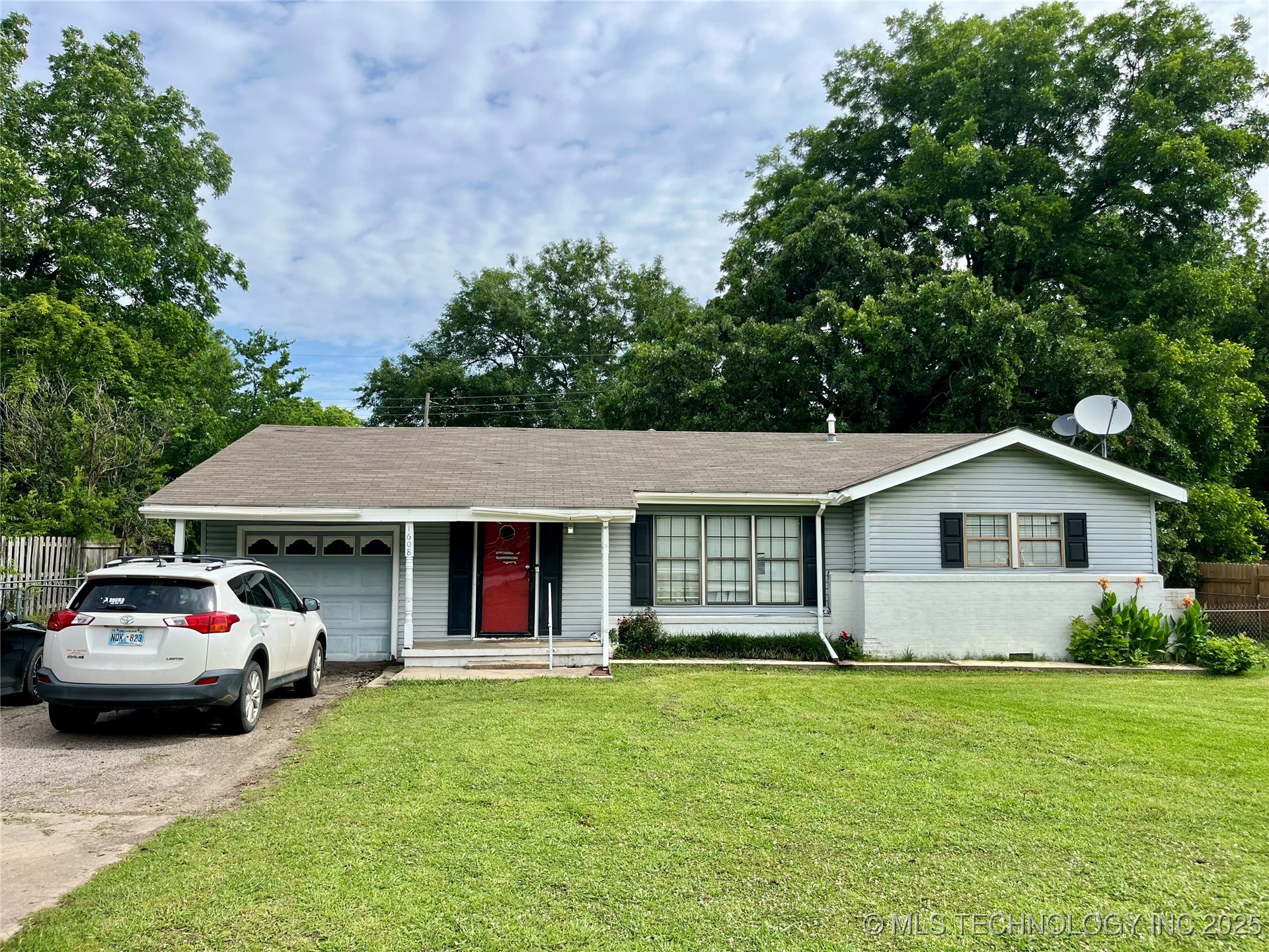 1608 E 18th Ada OK 74820