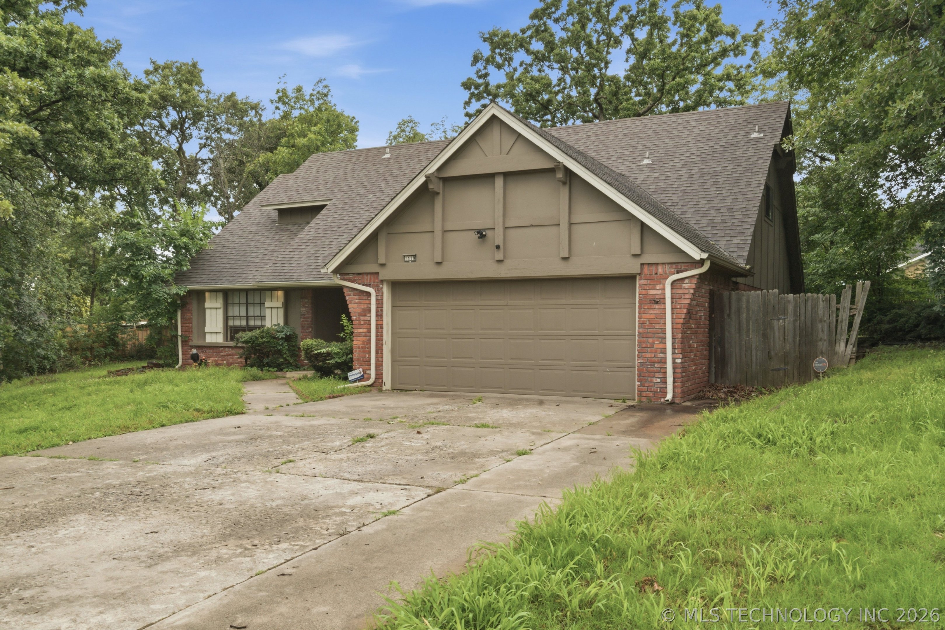 1419 W Woodrow Place Tulsa OK 74127