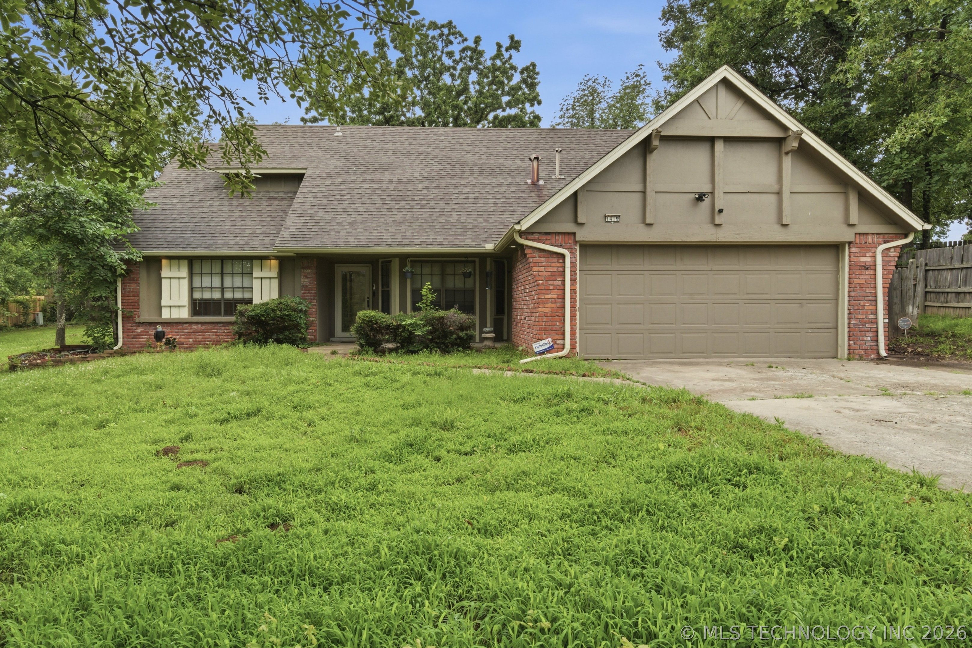 1419 W Woodrow Place Tulsa OK 74127