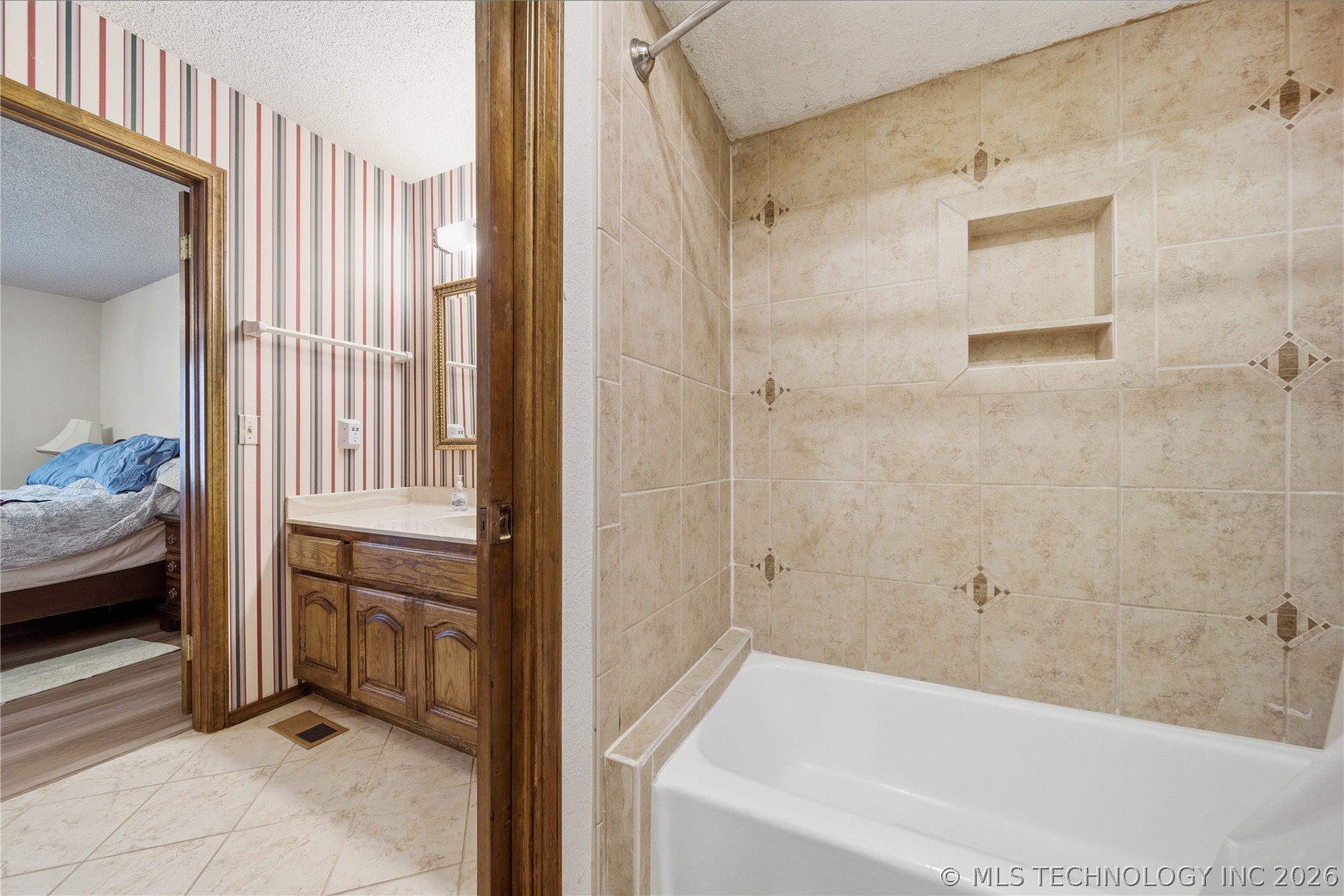 5717 E 97th Place S Tulsa OK 74137