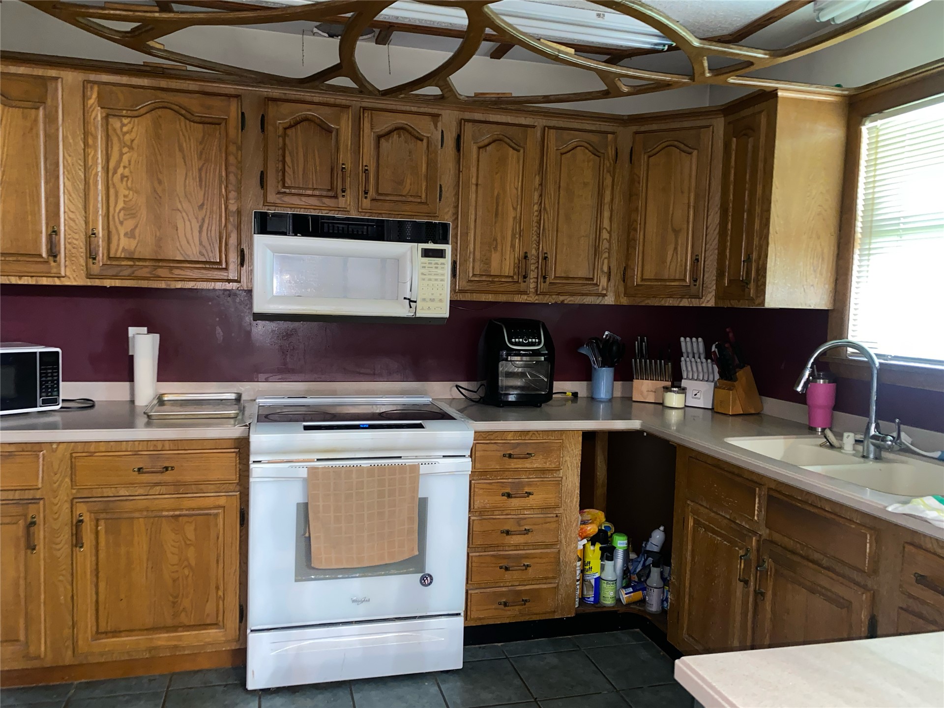 912 S Thompson Avenue Cushing OK 74023