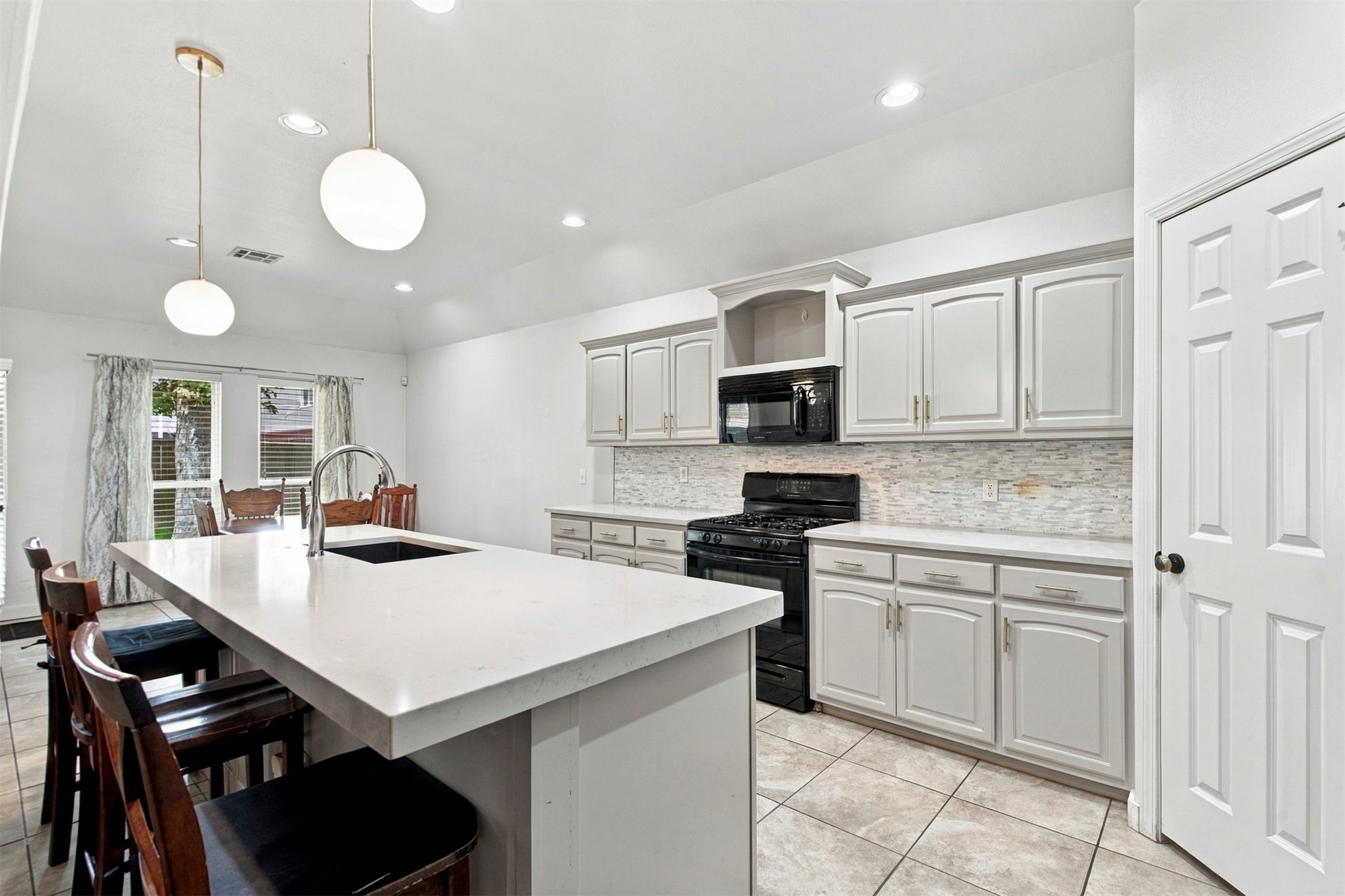 1816 E Laredo Street Broken Arrow OK 74012