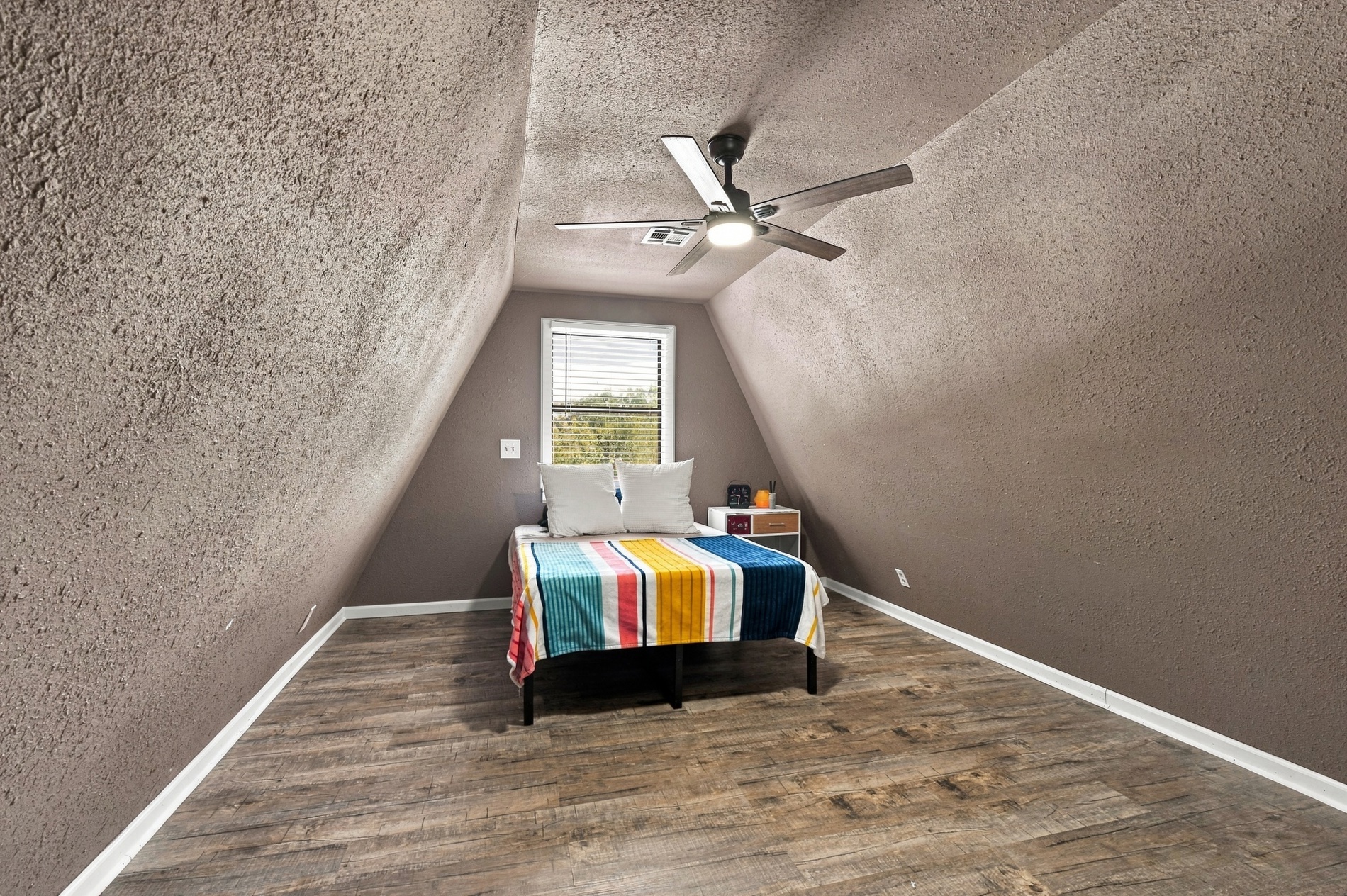 14046 N 365 Road Hulbert OK 74441