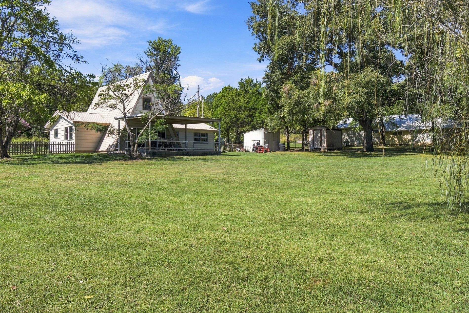 14046 N 365 Road Hulbert OK 74441