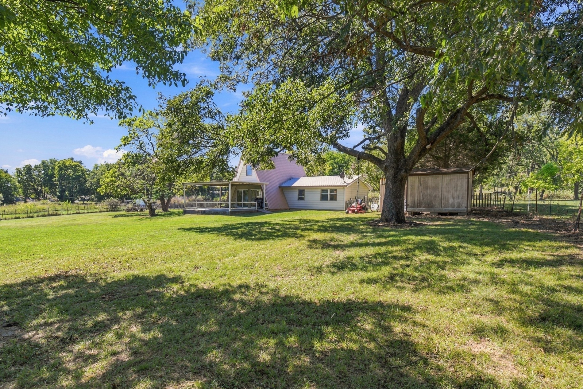 14046 N 365 Road Hulbert OK 74441