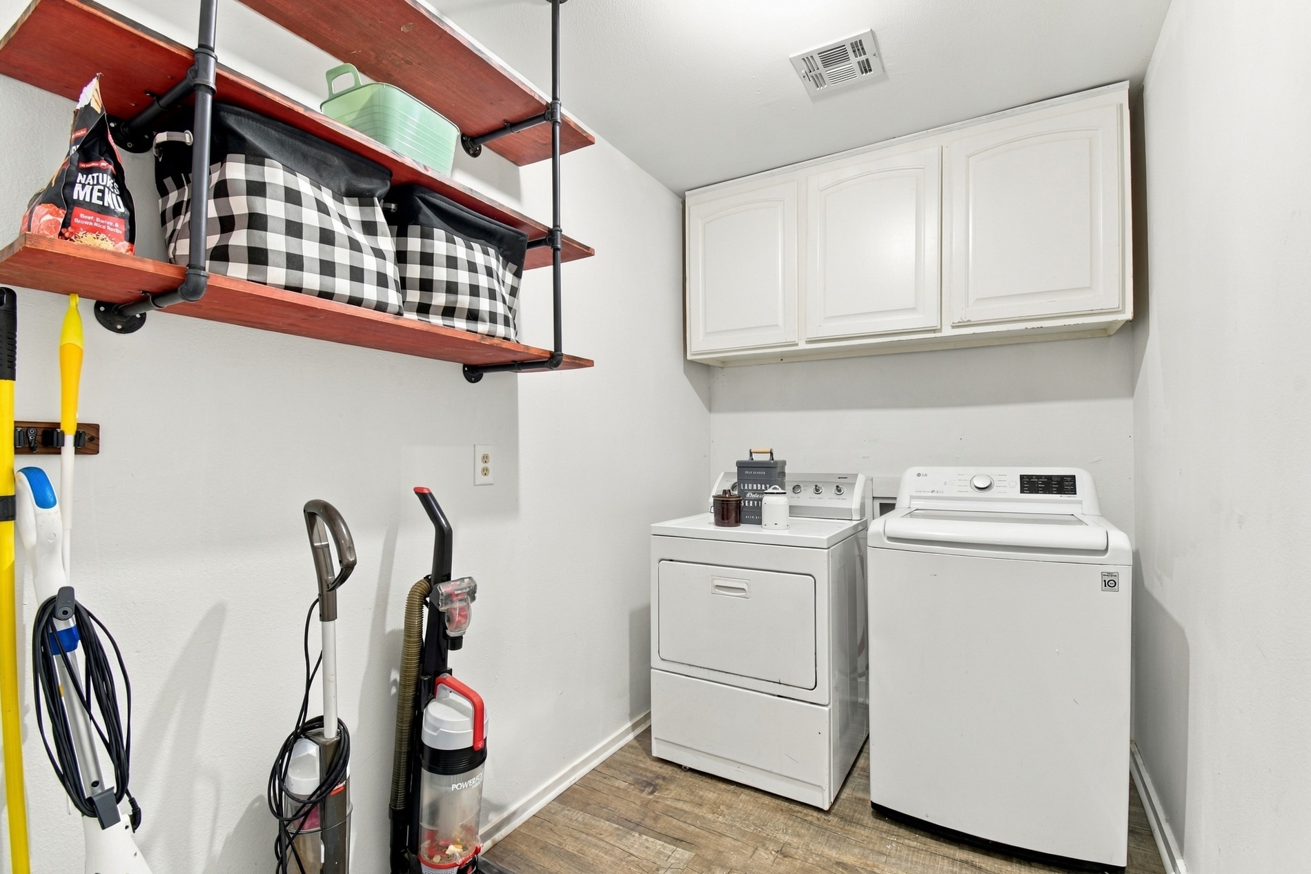 14046 N 365 Road Hulbert OK 74441