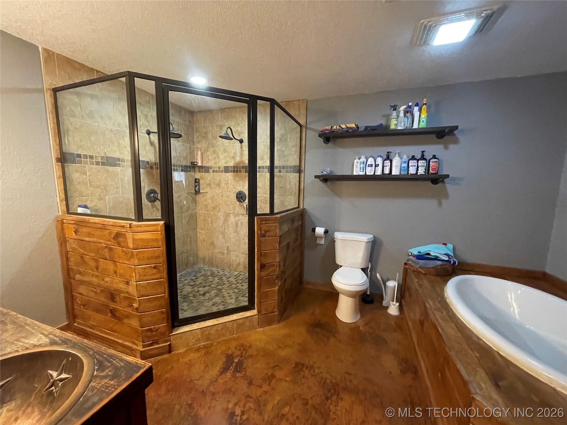 1207 N 4224 Road Hugo OK 74743