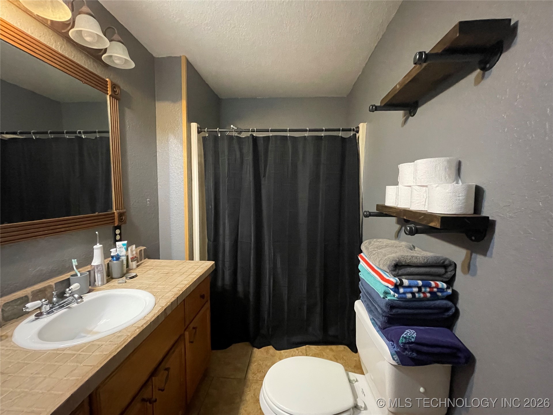 1207 N 4224 Road Hugo OK 74743
