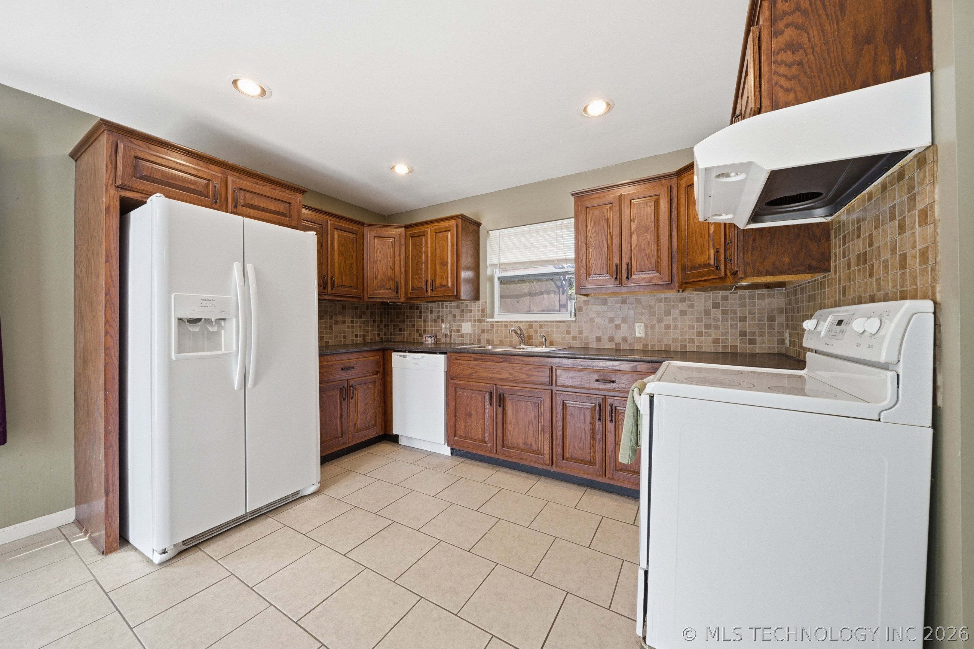 16425 E 1st Street S Tulsa OK 74108
