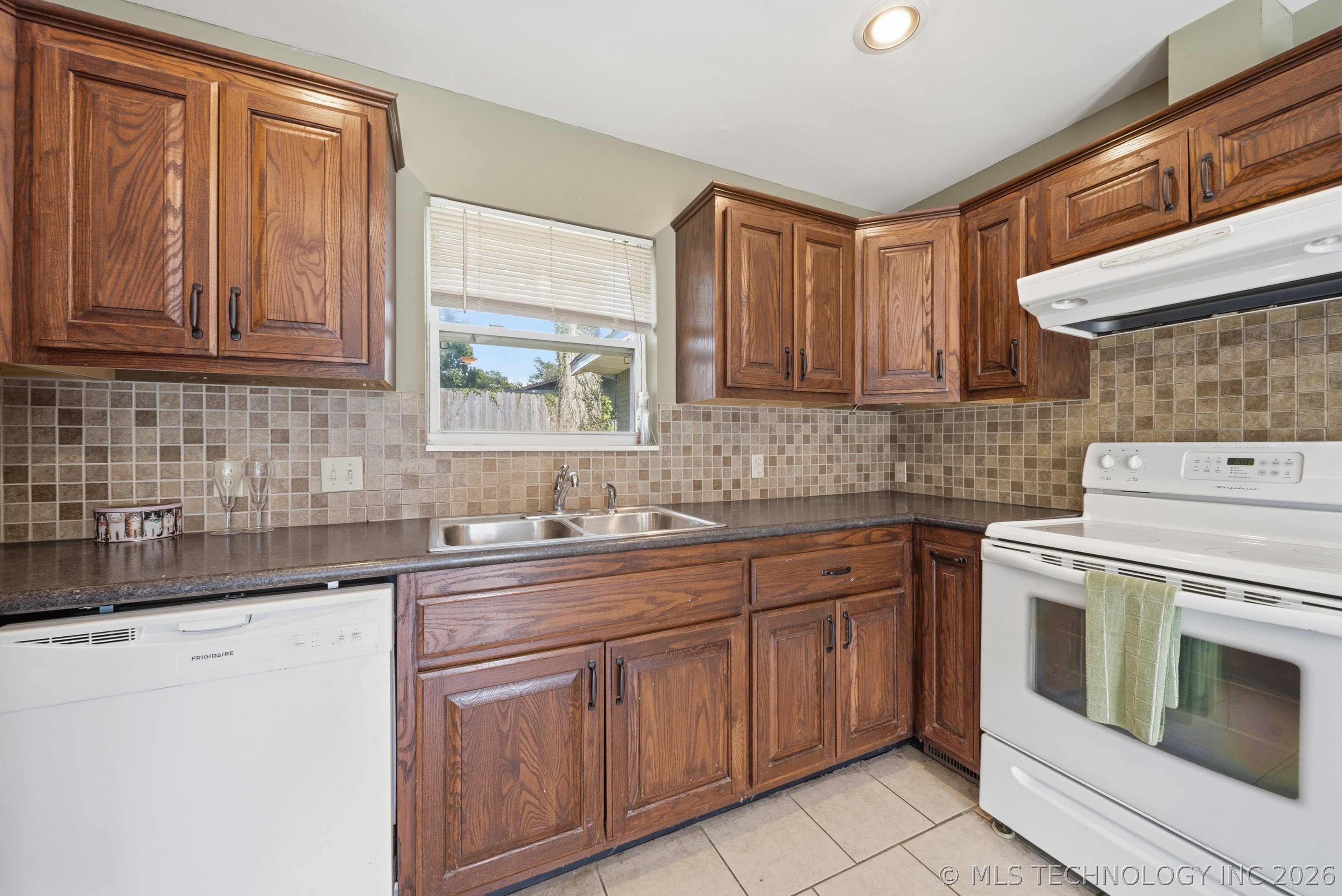 16425 E 1st Street S Tulsa OK 74108