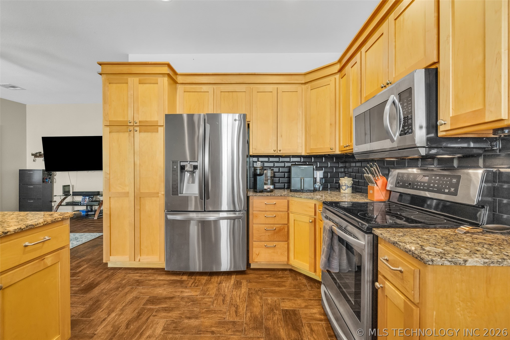 6515 N 4402 Road Adair OK 74330